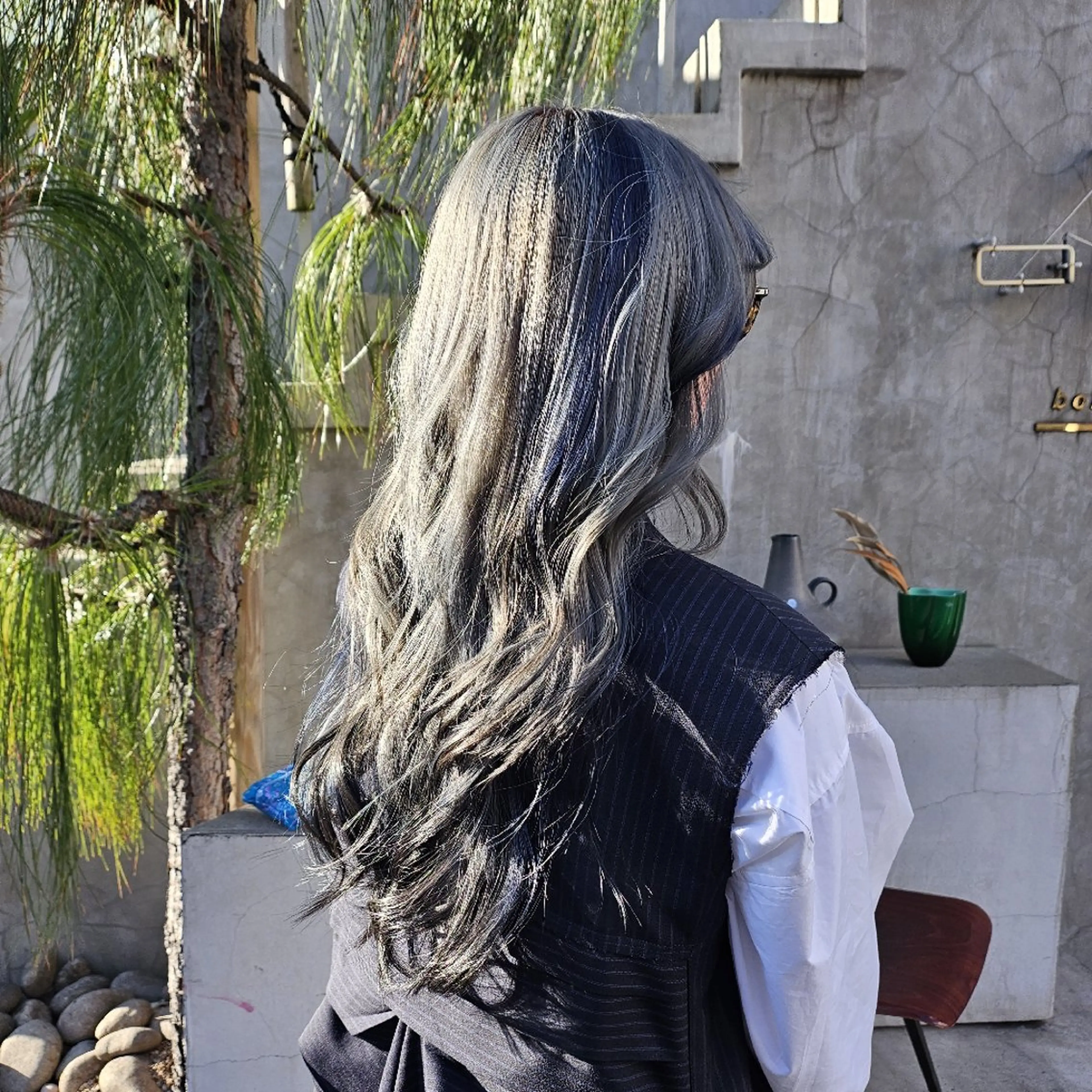 ロング カラー 黒髪 ブルーカラー ブルーブラック ヘアカラー あべかりん/原宿 /マツパ/ハイトーンのヘアスタイル