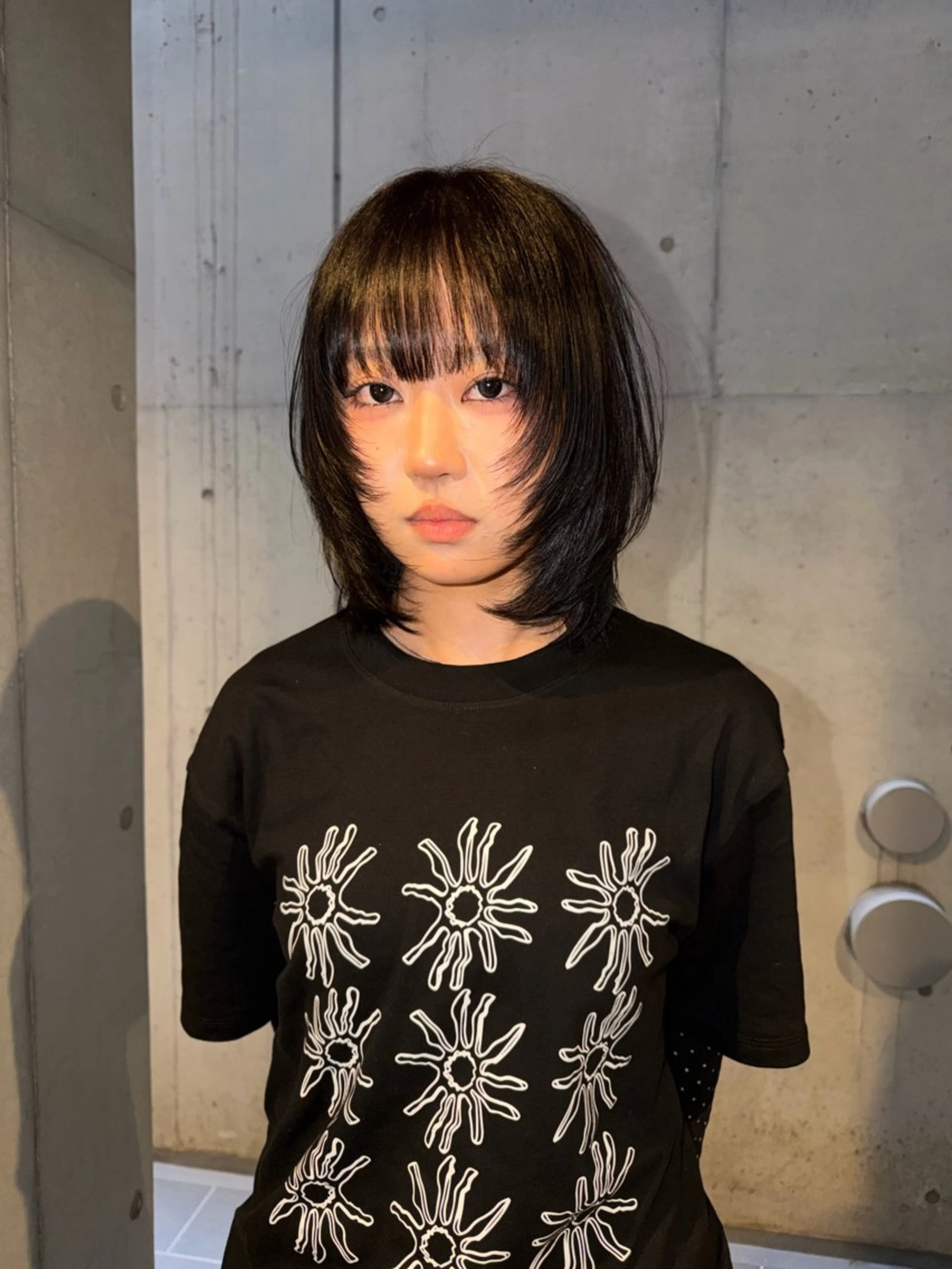 ミディアム カラー 顔まわりレイヤー ハッシュカット レイヤーカット カット ヘアカラー 似合わせウルフ/ レイヤー/山本祐輔のヘアスタイル