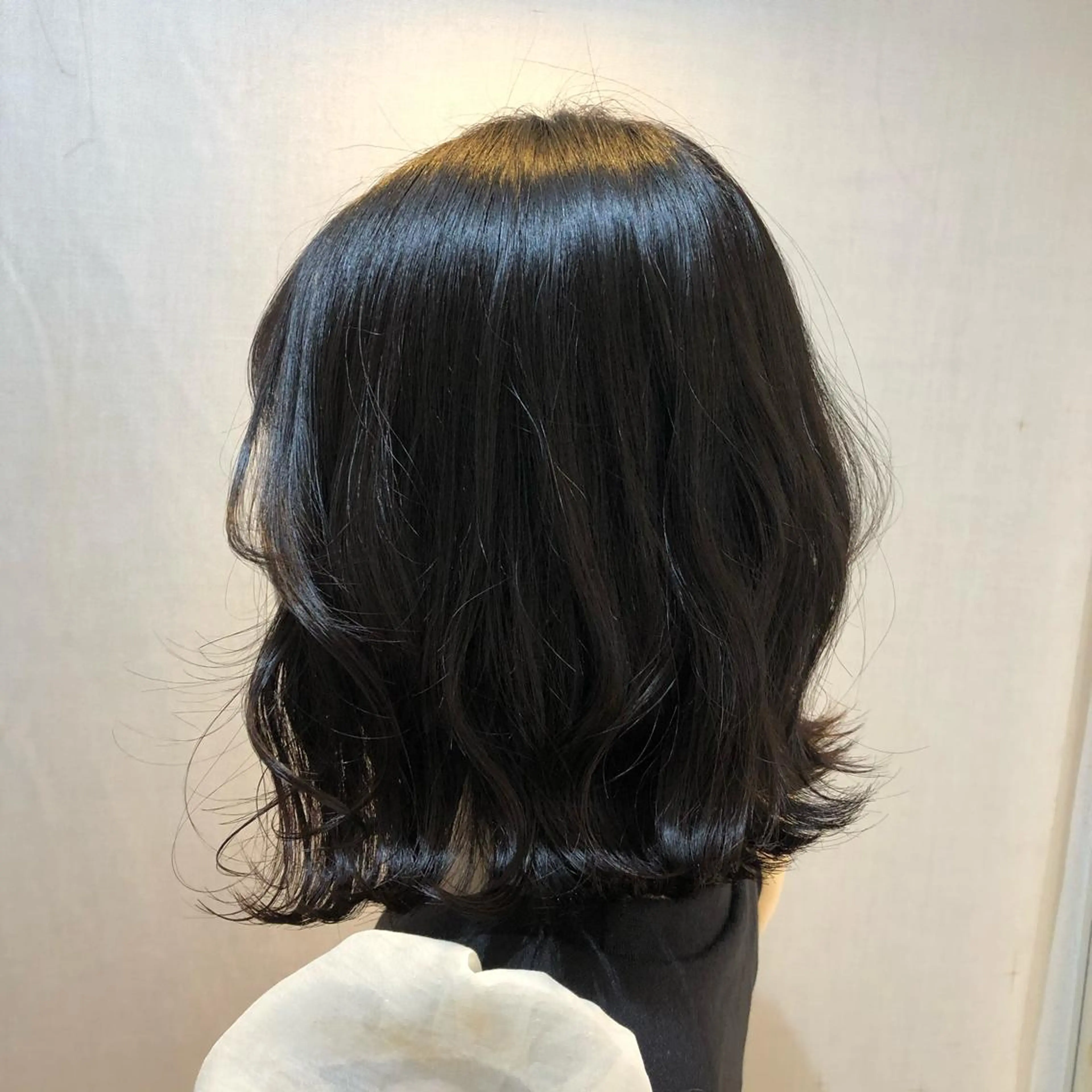 ミディアム 鶴﨑 美優亜のヘアスタイル