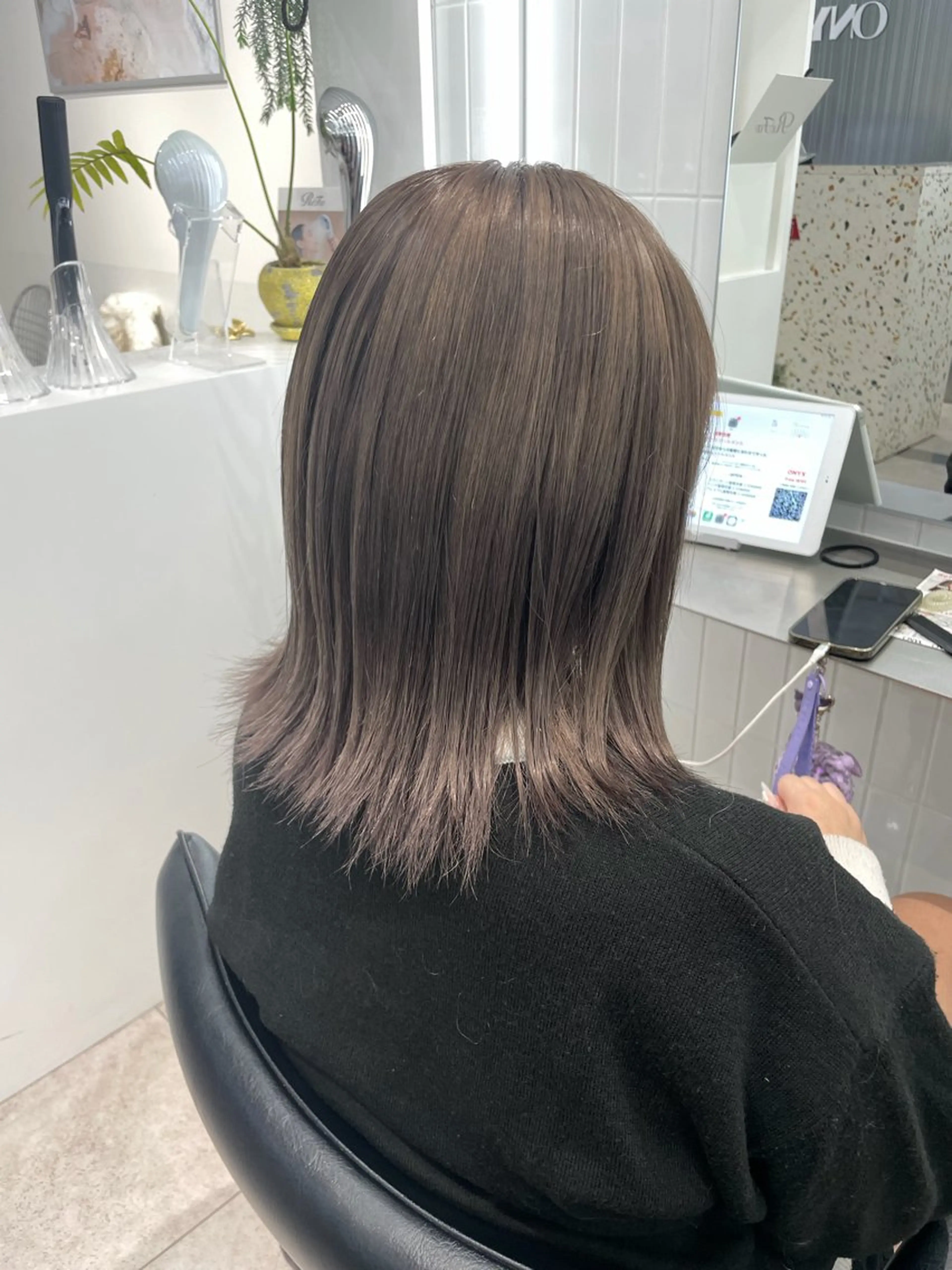 ミディアム カラー ベージュカラー ラベンダーカラー ラベンダーベージュ ヘアカラー トリートメント 表参道/ハイライト バレイヤージュのヘアスタイル