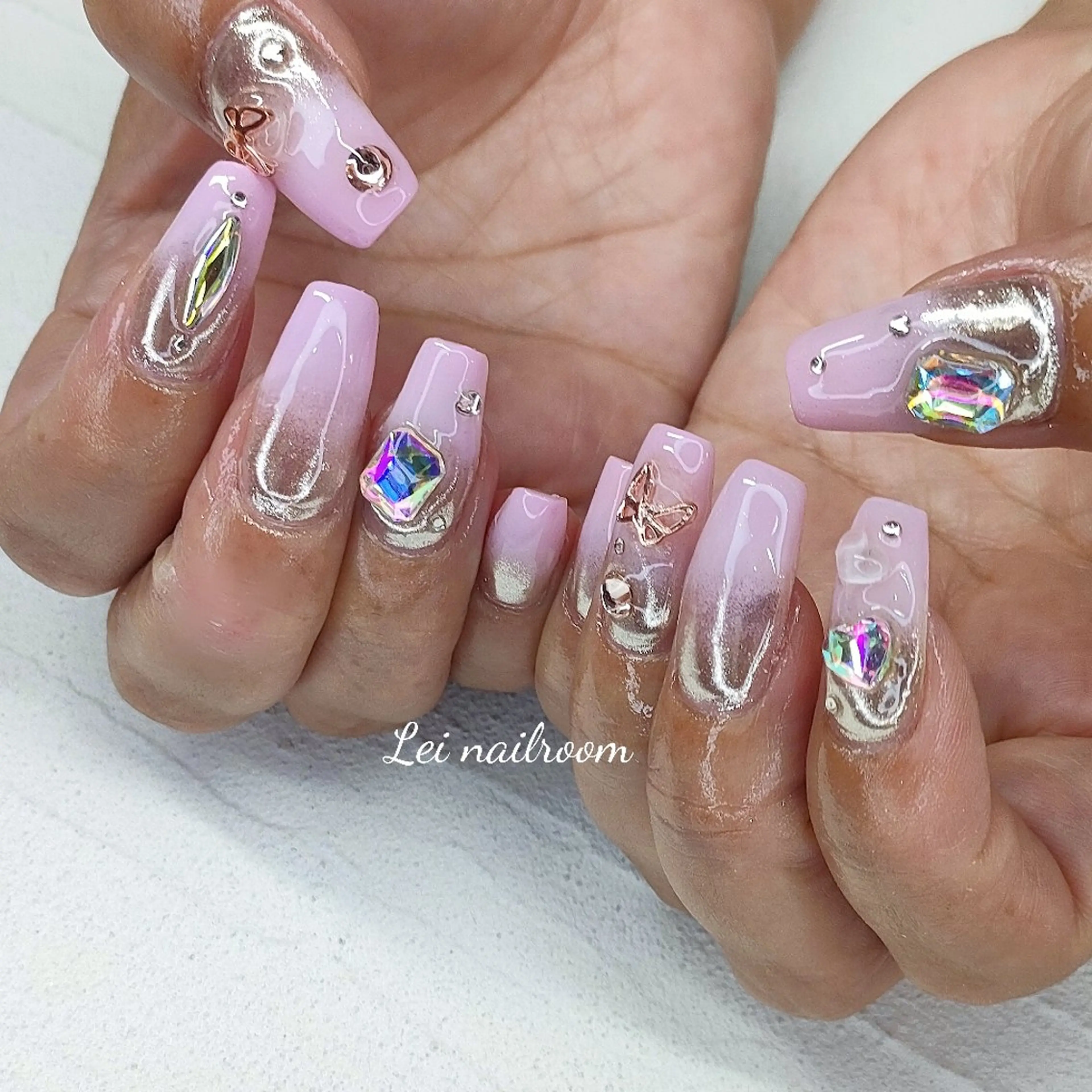 ネイル キラキラネイル ロングネイル lei🌼 nailroomのネイルデザイン