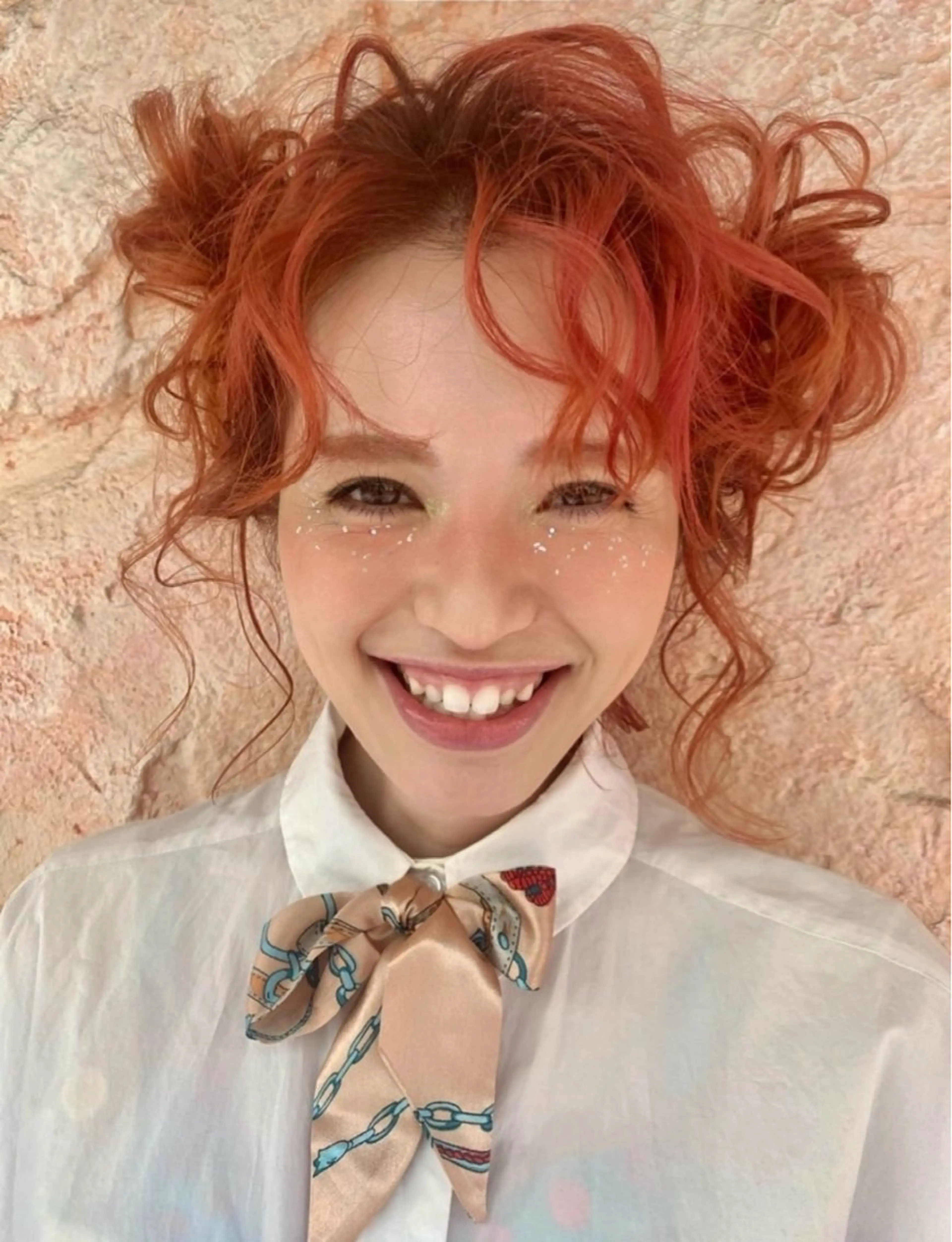 ミディアム カラー デザインカラー オレンジ 派手髪デザインカラー ヒロカのヘアスタイル