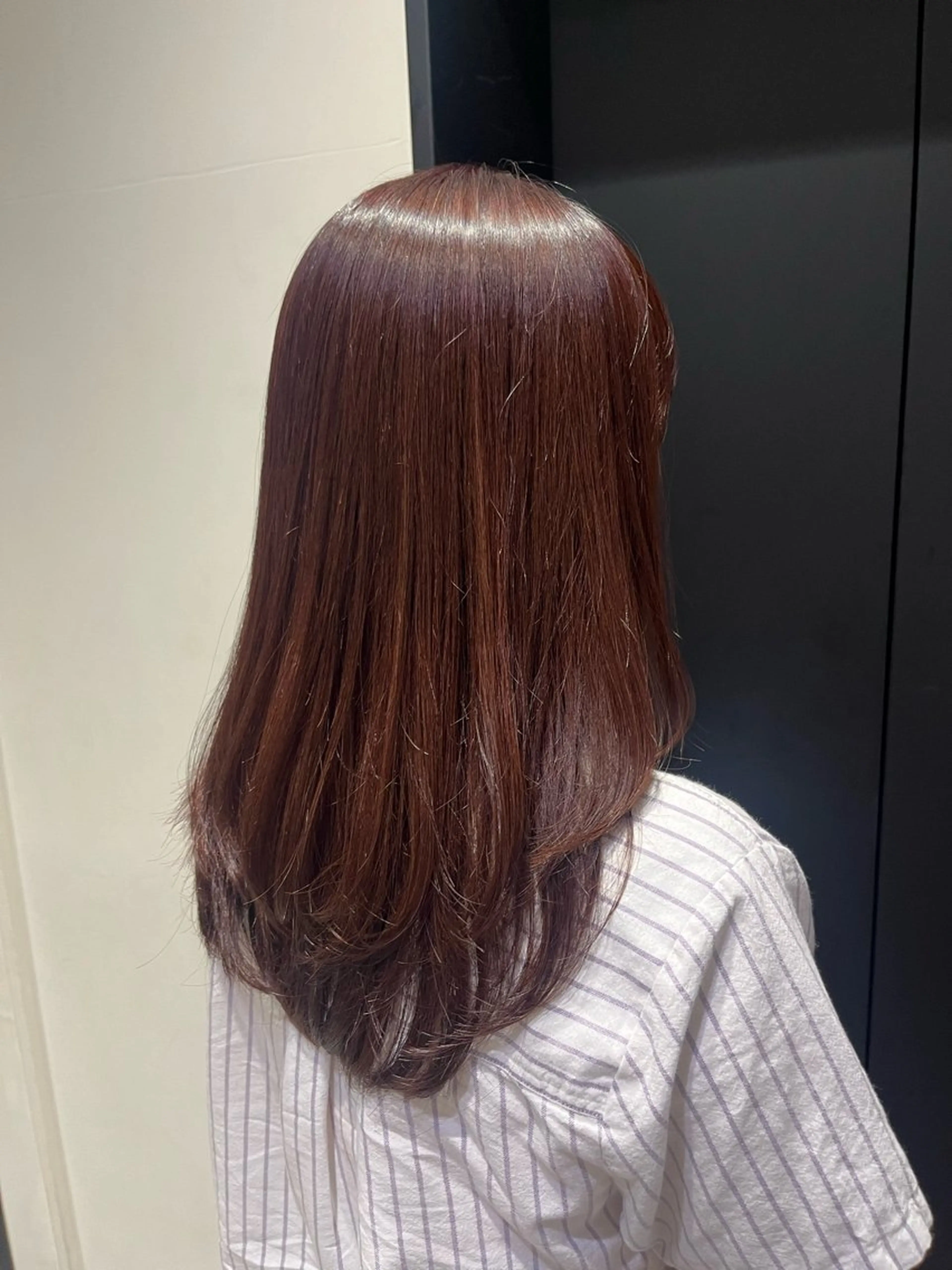 セミロング レイヤーカット 坂本 寧々のヘアスタイル