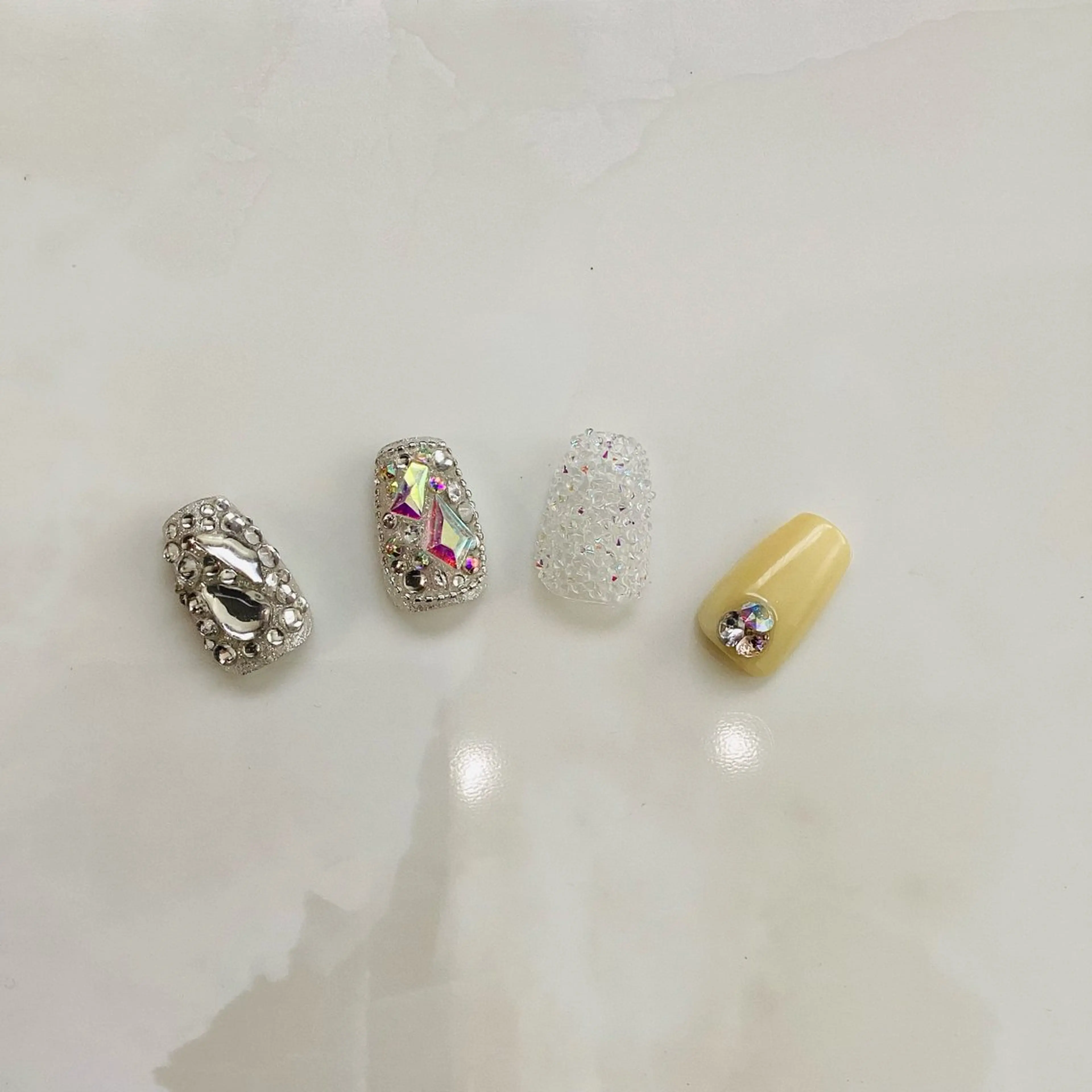 ネイル キラキラネイル 浦添 MOON  nailのネイルデザイン