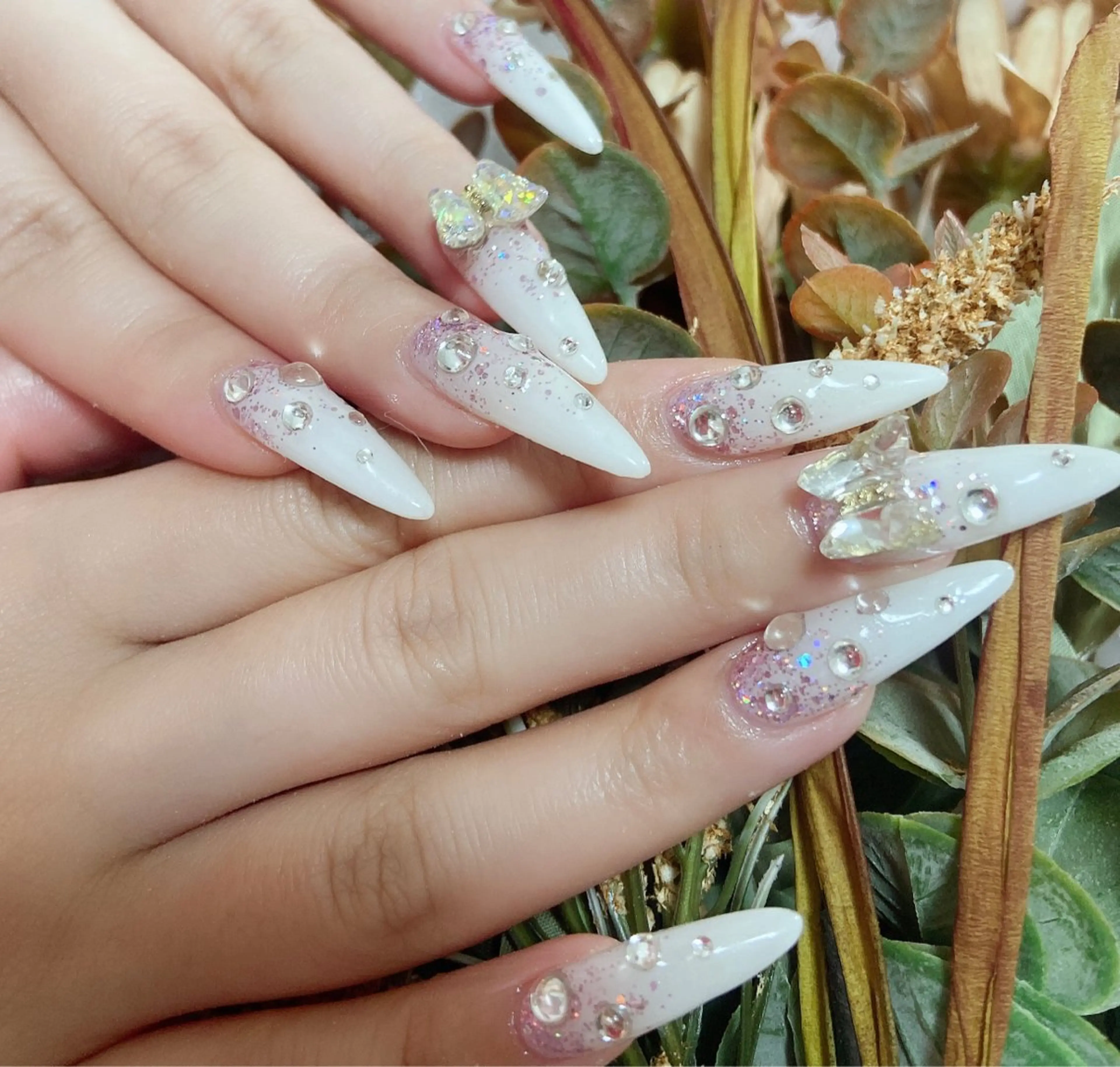 【人気No・1】ハンド★ゴージャス★８本まで持ち込みデザイン120分やり放題￥7980の写真