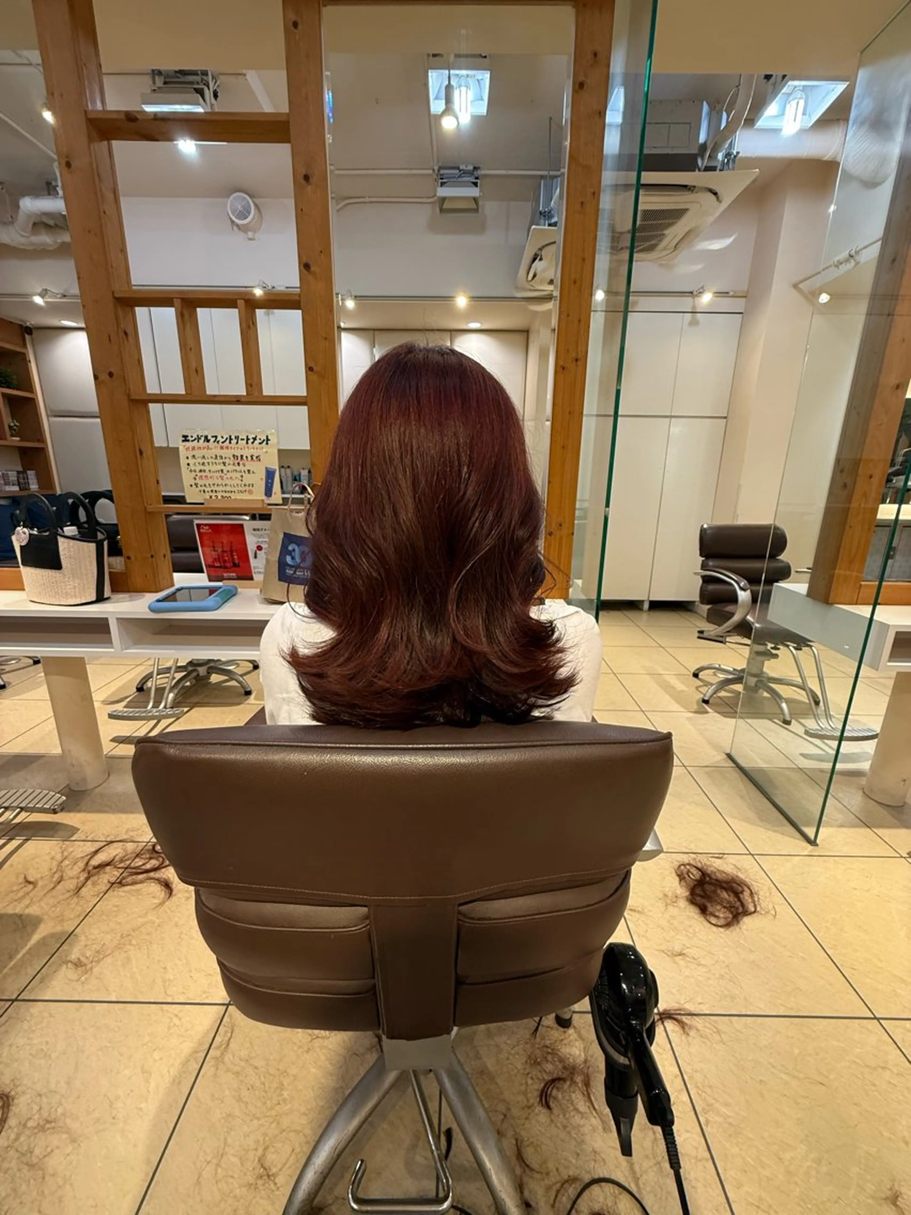 ロング 青山 光のヘアスタイル