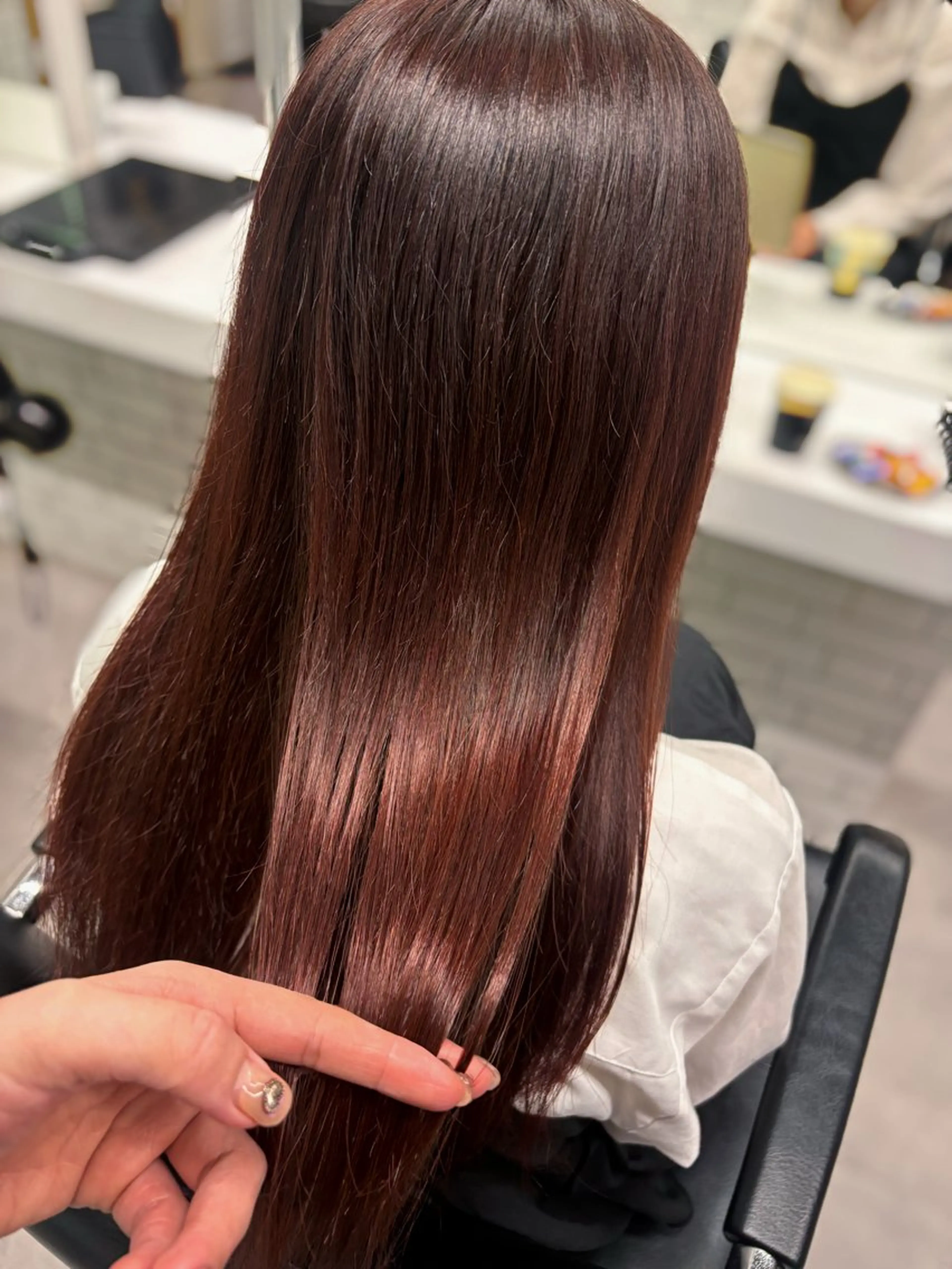 ロング カラー ブラウンカラー レッドカラー レッドブラウン 髪質改善 トリートメント カット ヘアカラー 縮毛矯正 顔まわり特化🫧大人 垢抜け💓SHIONのヘアスタイル