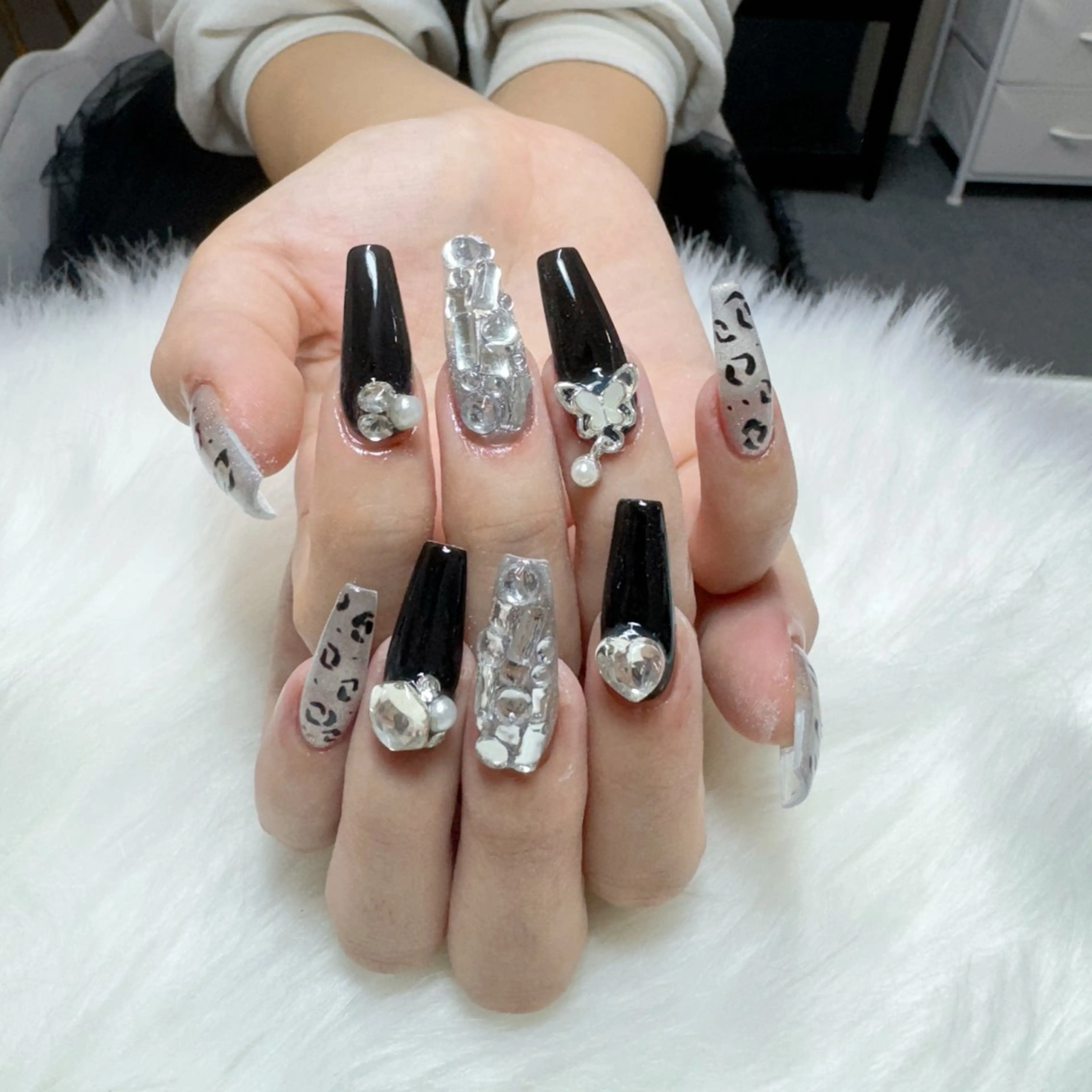 ネイル ハンドネイル 🎀nana🫧 ワンホンネイル🎀のネイルデザイン