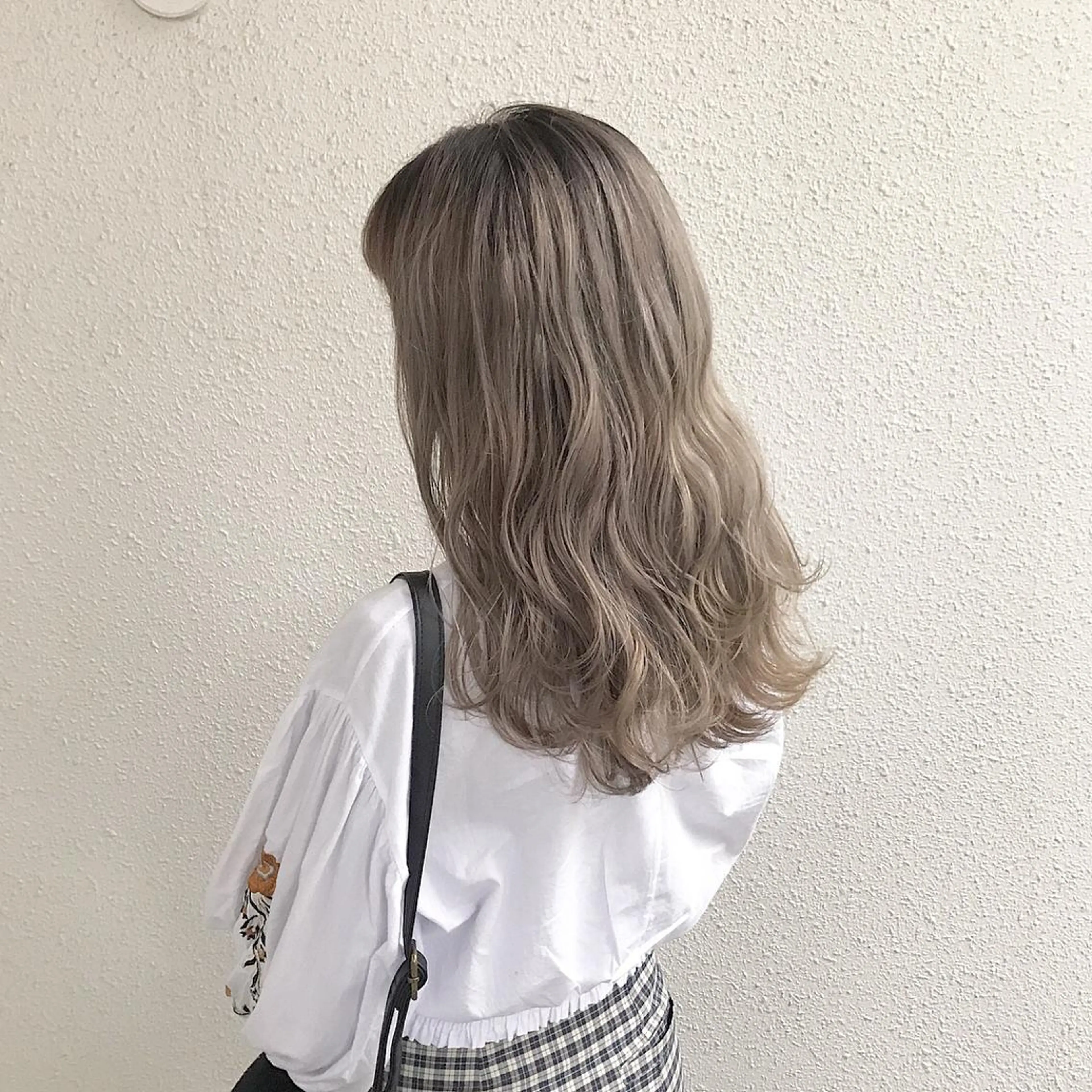 ミディアム カラー ブリーチ インナーカラー/天神 ブリーチ/吉田のヘアスタイル