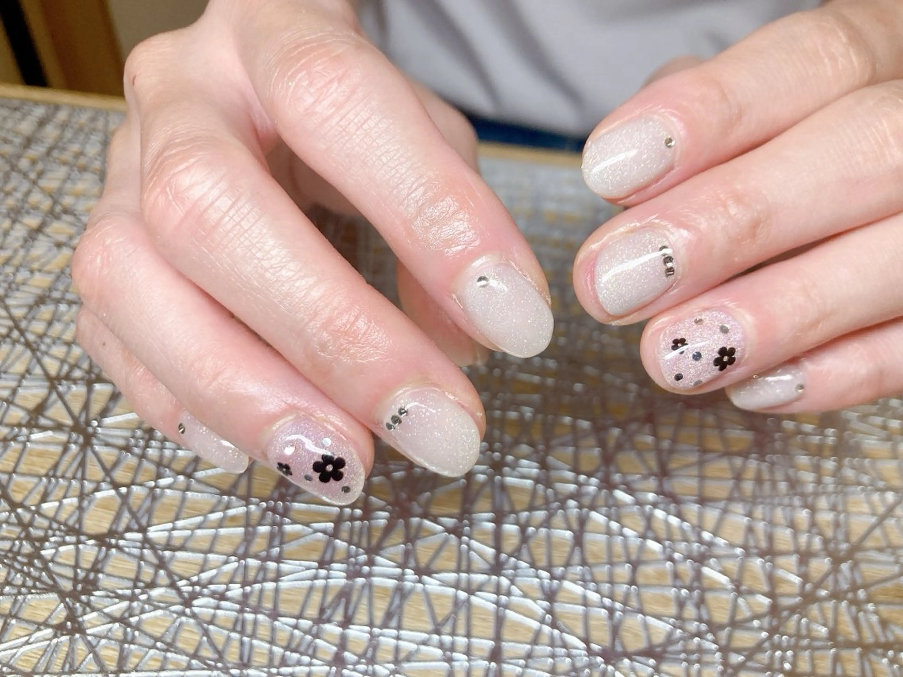 ネイル ECLAT エクラ所属・寺山 千鶴のネイルデザイン