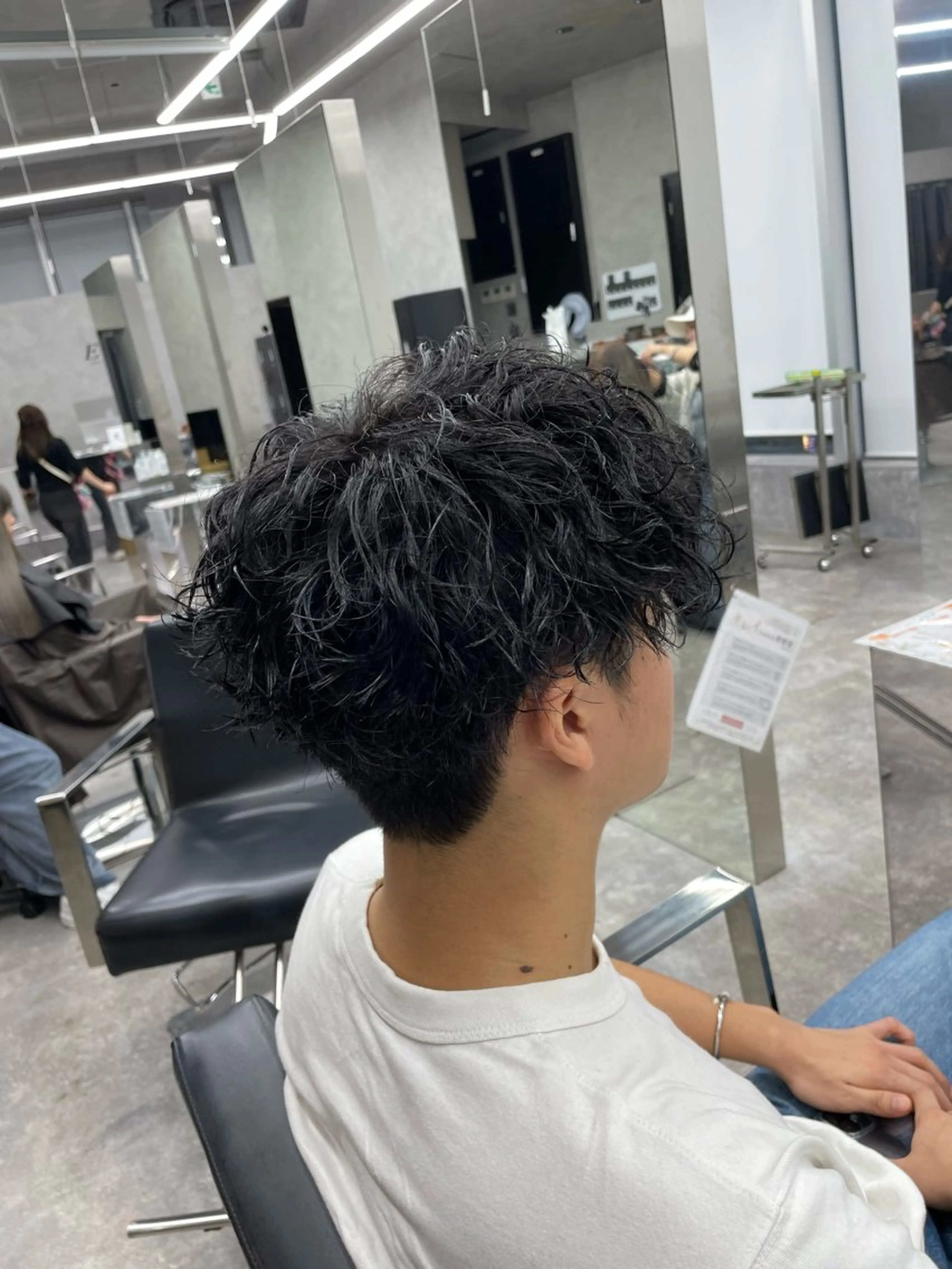 【men's限定/⭐️ミニモ限定大特価⭐️】カット+ナチュラルパーマ＋トリートメント￥8000【メンズカット】【三宮】の写真