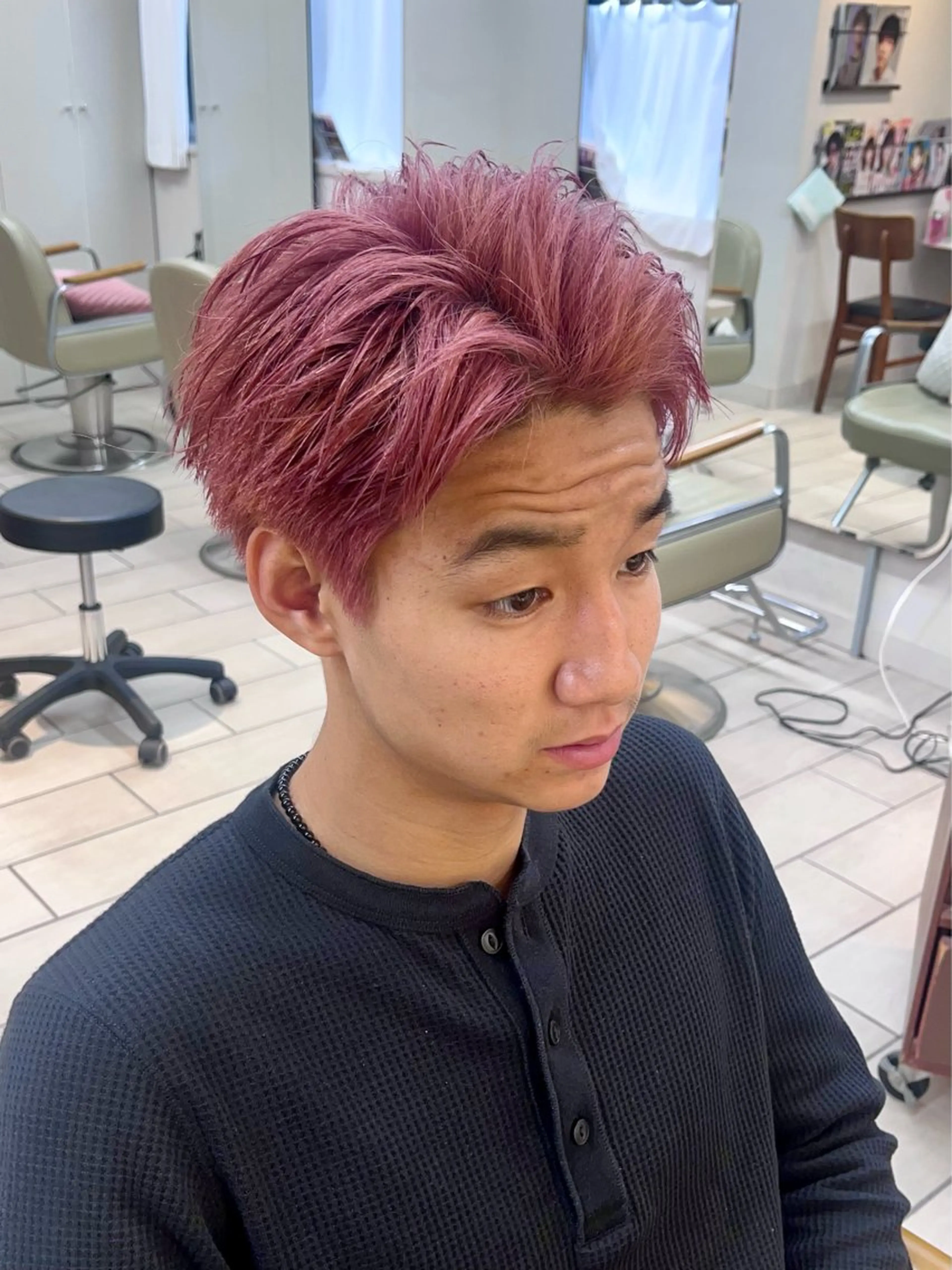 ショート カラー メンズ メンズブリーチ メンズハイトーン ブリーチ ハイトーンカラー ピンクカラー カット ヘアカラー 田中 旭 横浜メンズ特化のヘアスタイル