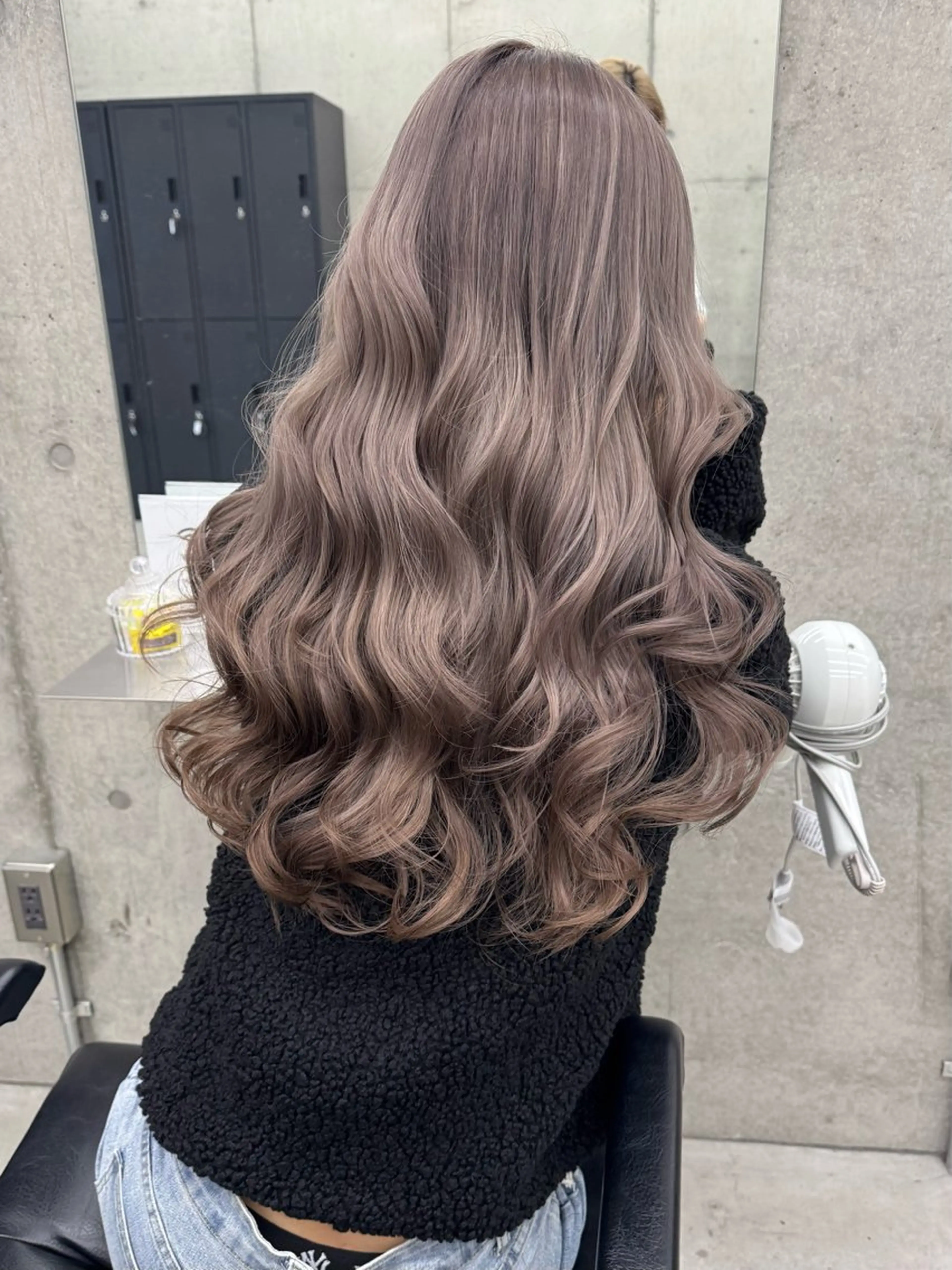 ロング ヘアカラー 大平 琶月のヘアスタイル