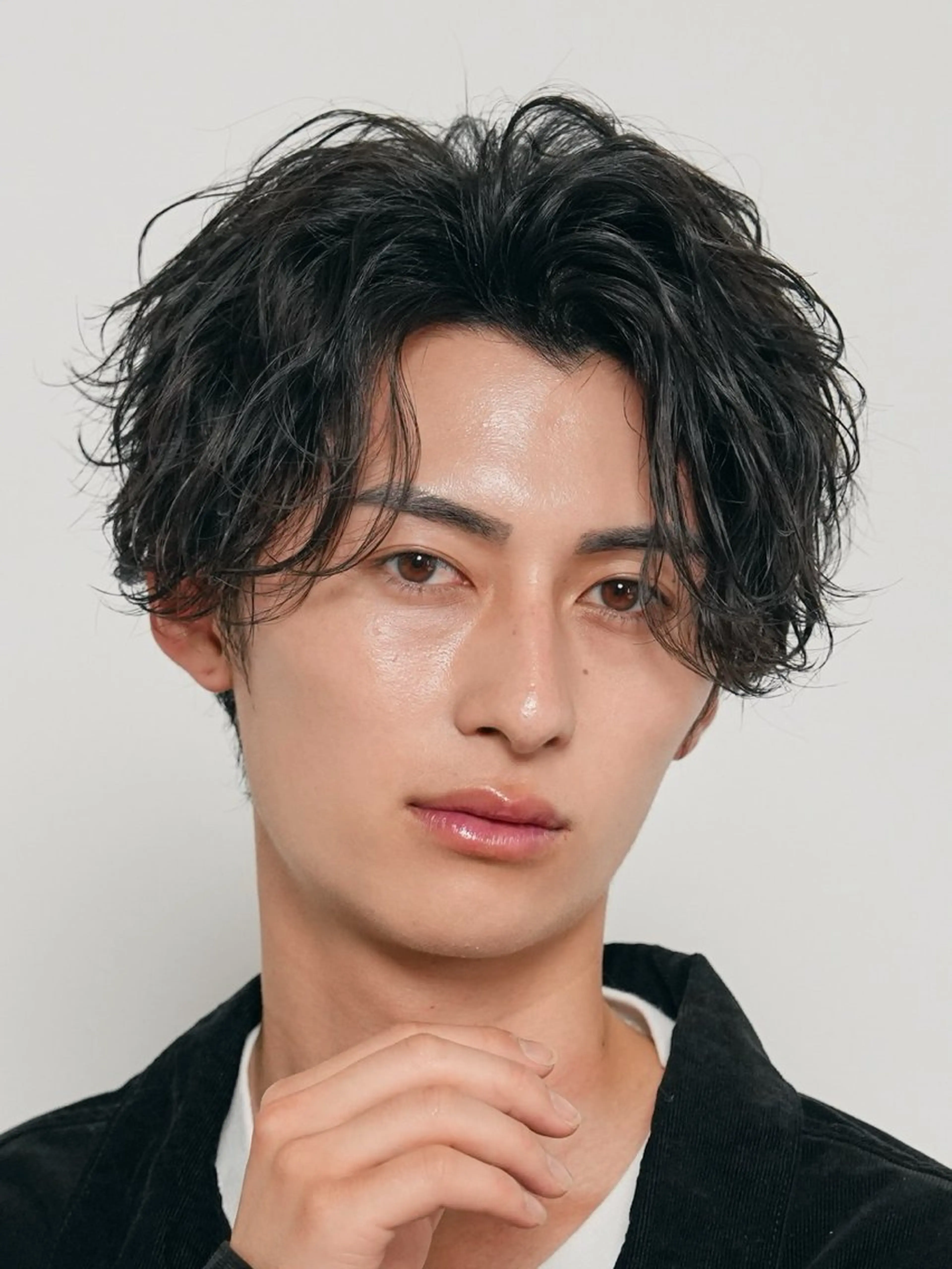 パーマ メンズ センターパート メンズパーマ ツイストスパイラルパーマ スパイラルパーマ 原宿 無料カット fifth イノウエのヘアスタイル