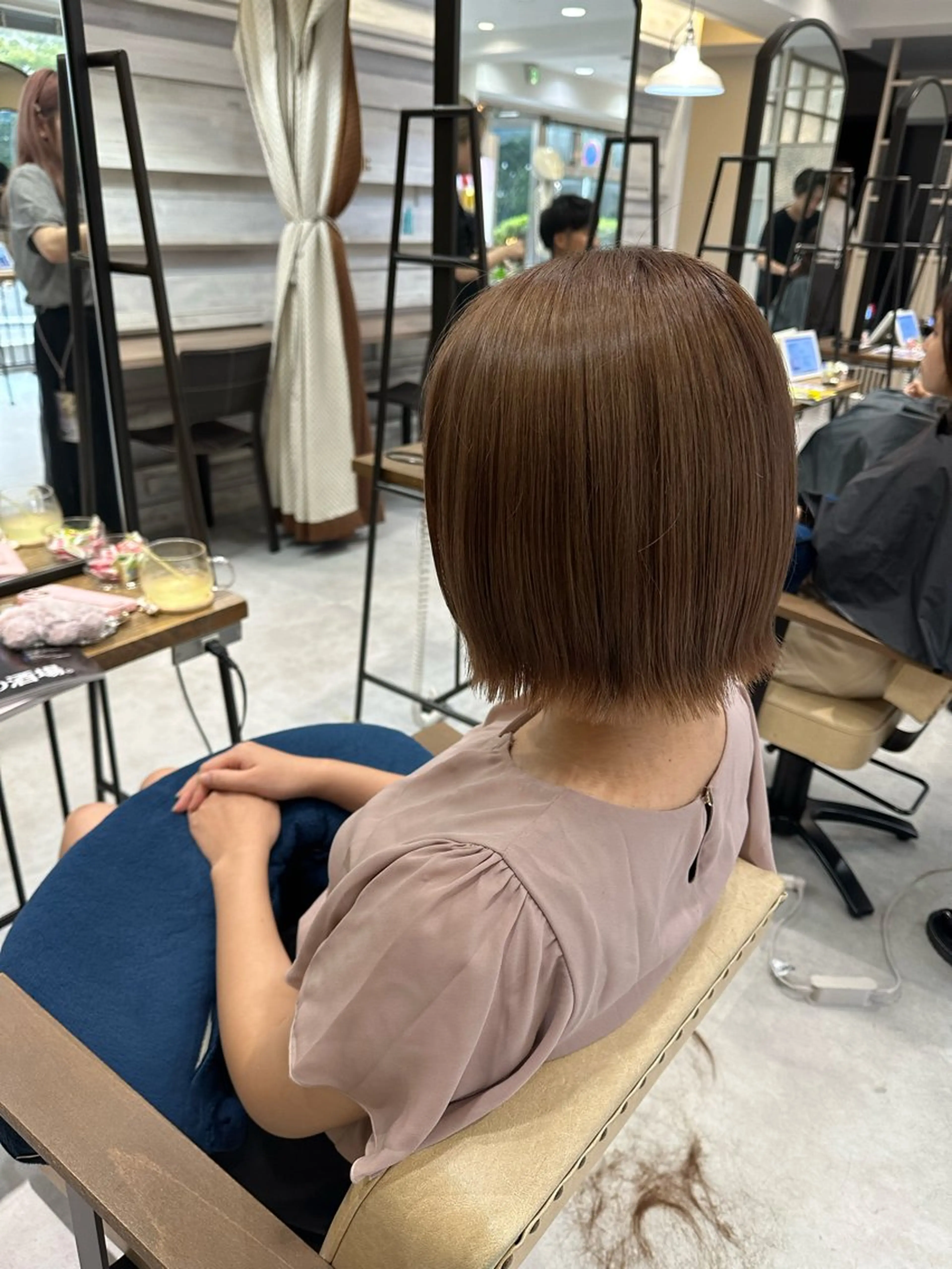 ショート カラー 縮毛矯正 トリートメント ICHIKA/暖色 カラー / Wカラーのヘアスタイル