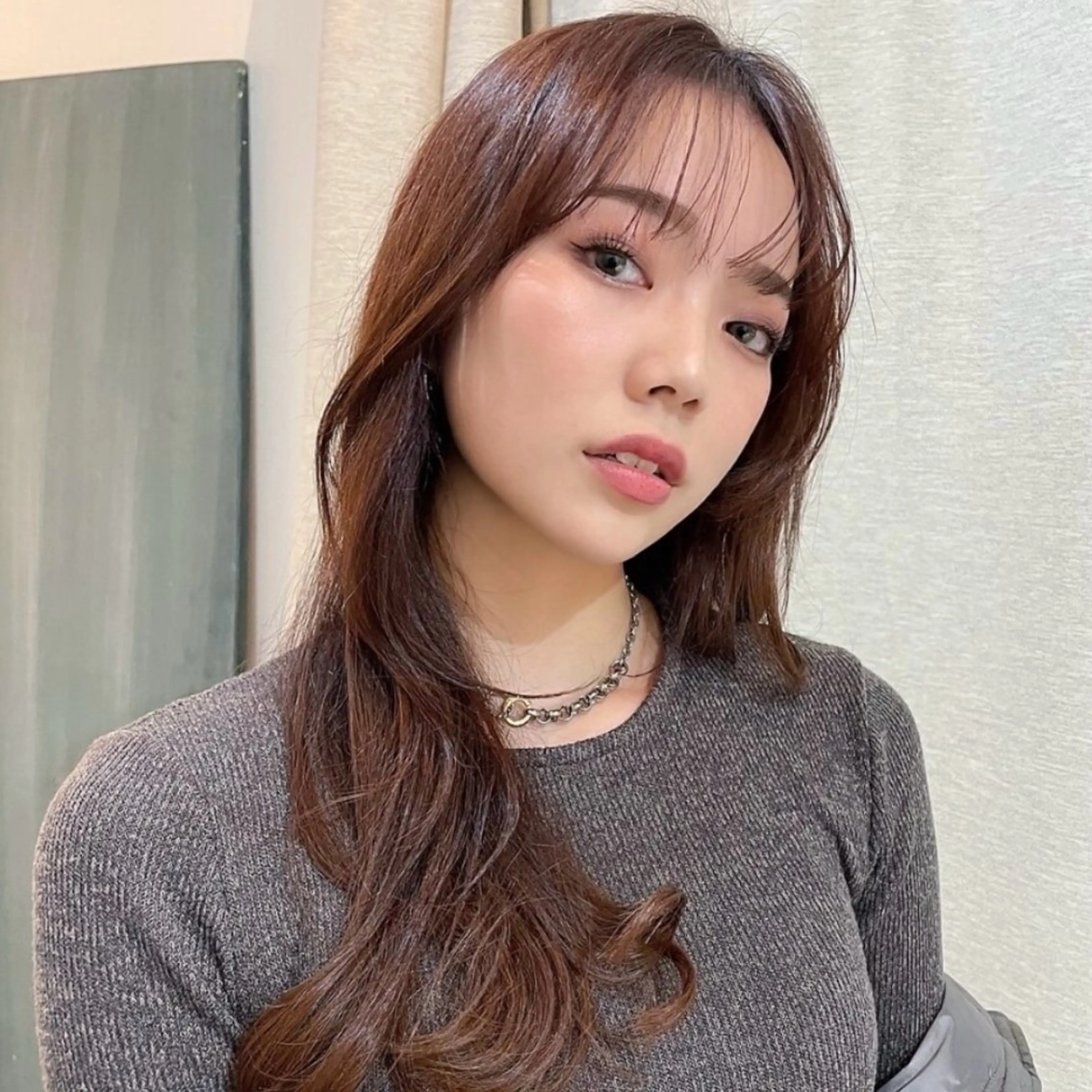 ロング カラー アディクシーカラー エドルカラー イルミナカラー ヨシンモリ 韓国風ヘア ヘアカラー トリートメント Attrait .のヘアスタイル