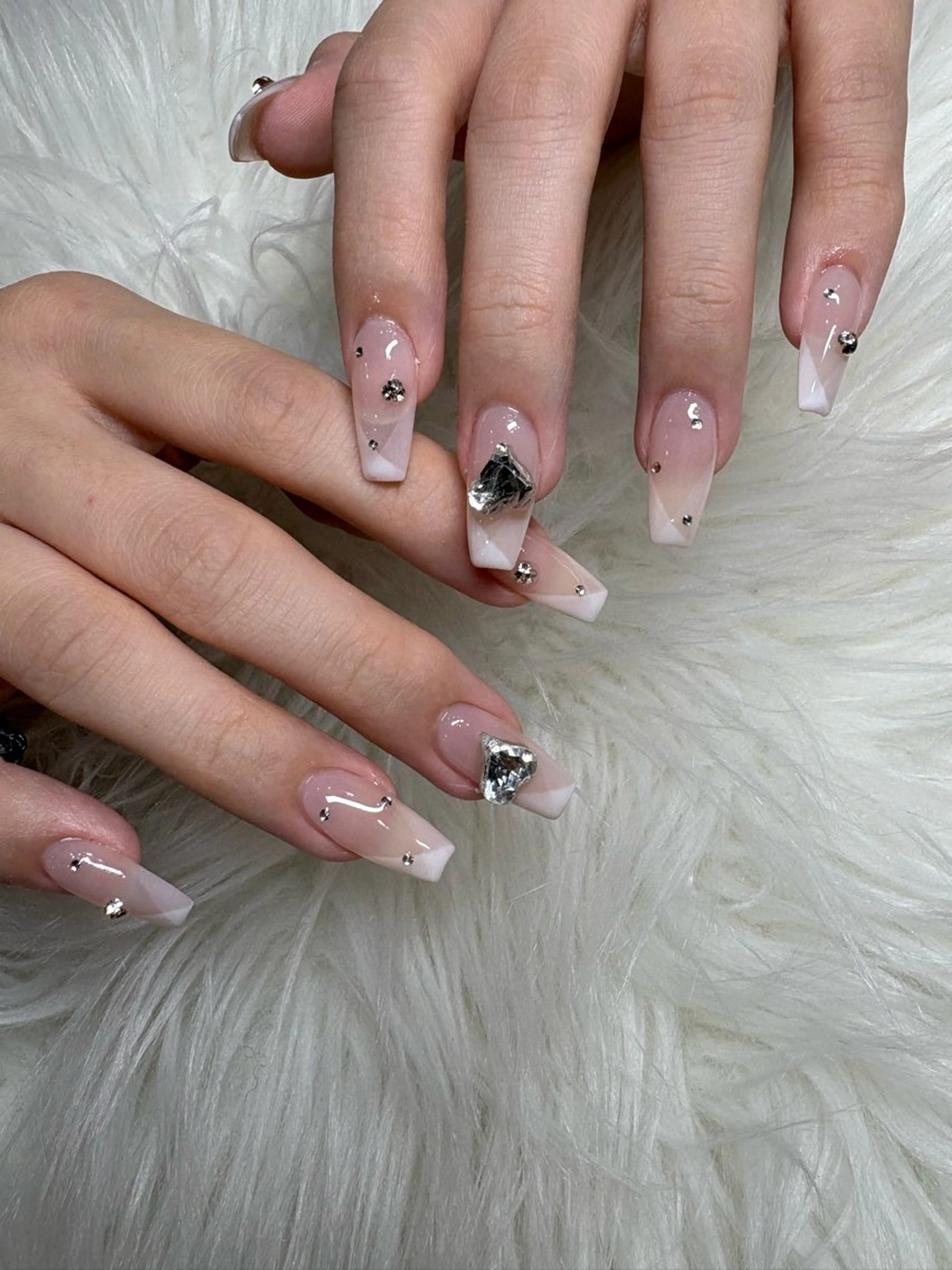 ネイル ハンドネイル IROHA Nail 矢掛萌子のネイルデザイン