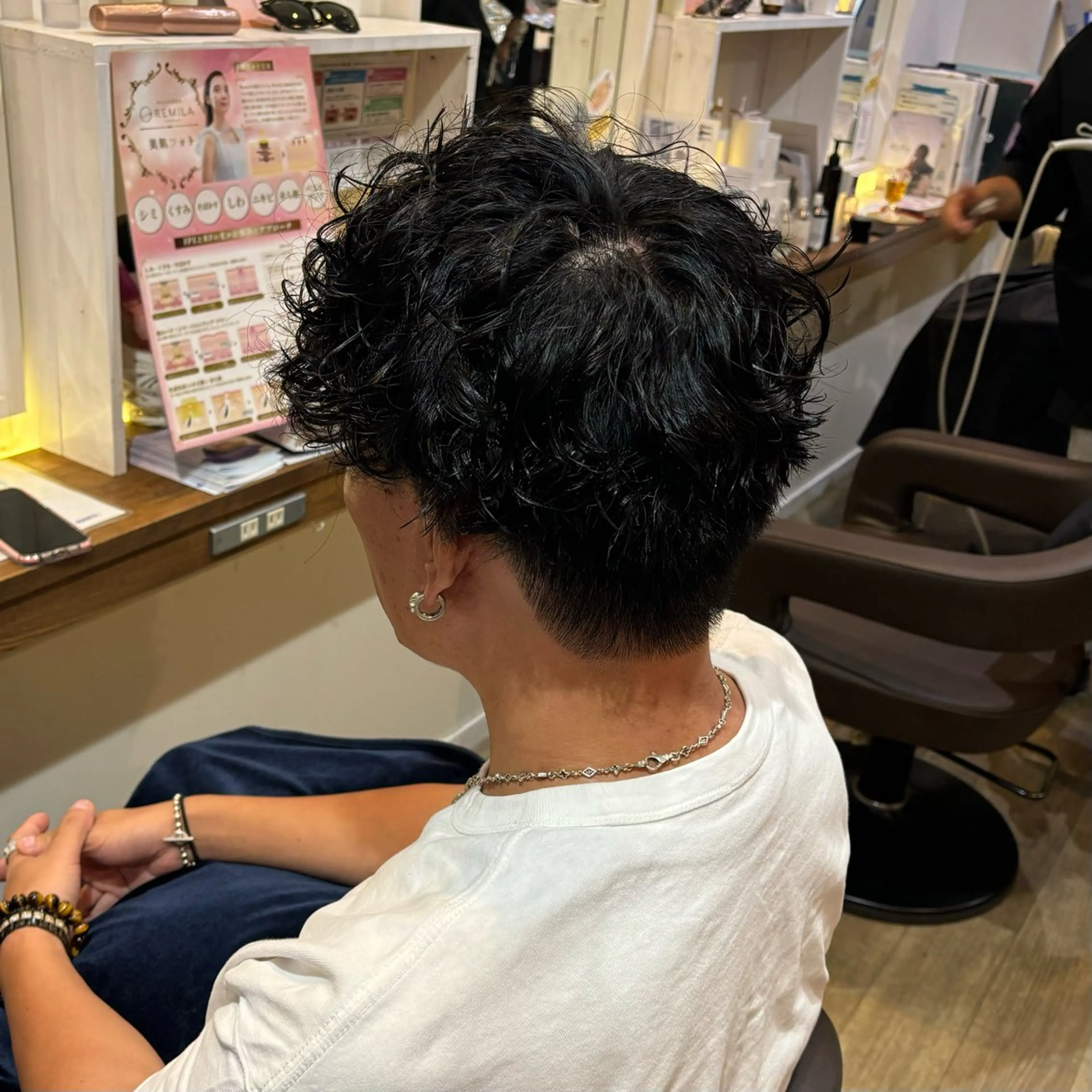 ショート 🎀ハイトーン/ 艶カラー/夕月🎀のヘアスタイル