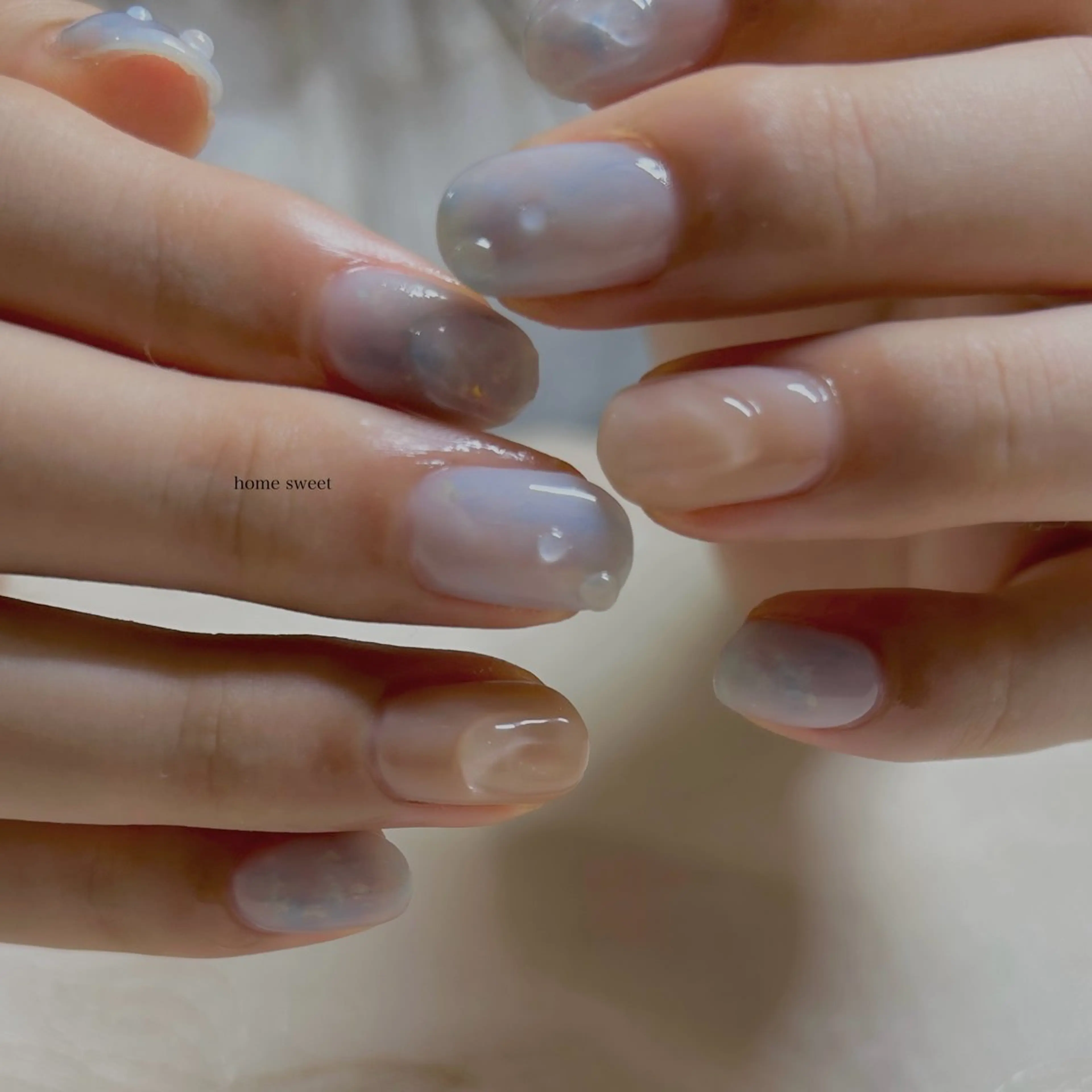 ミディアム ショートネイル. Home sweetのネイルデザイン