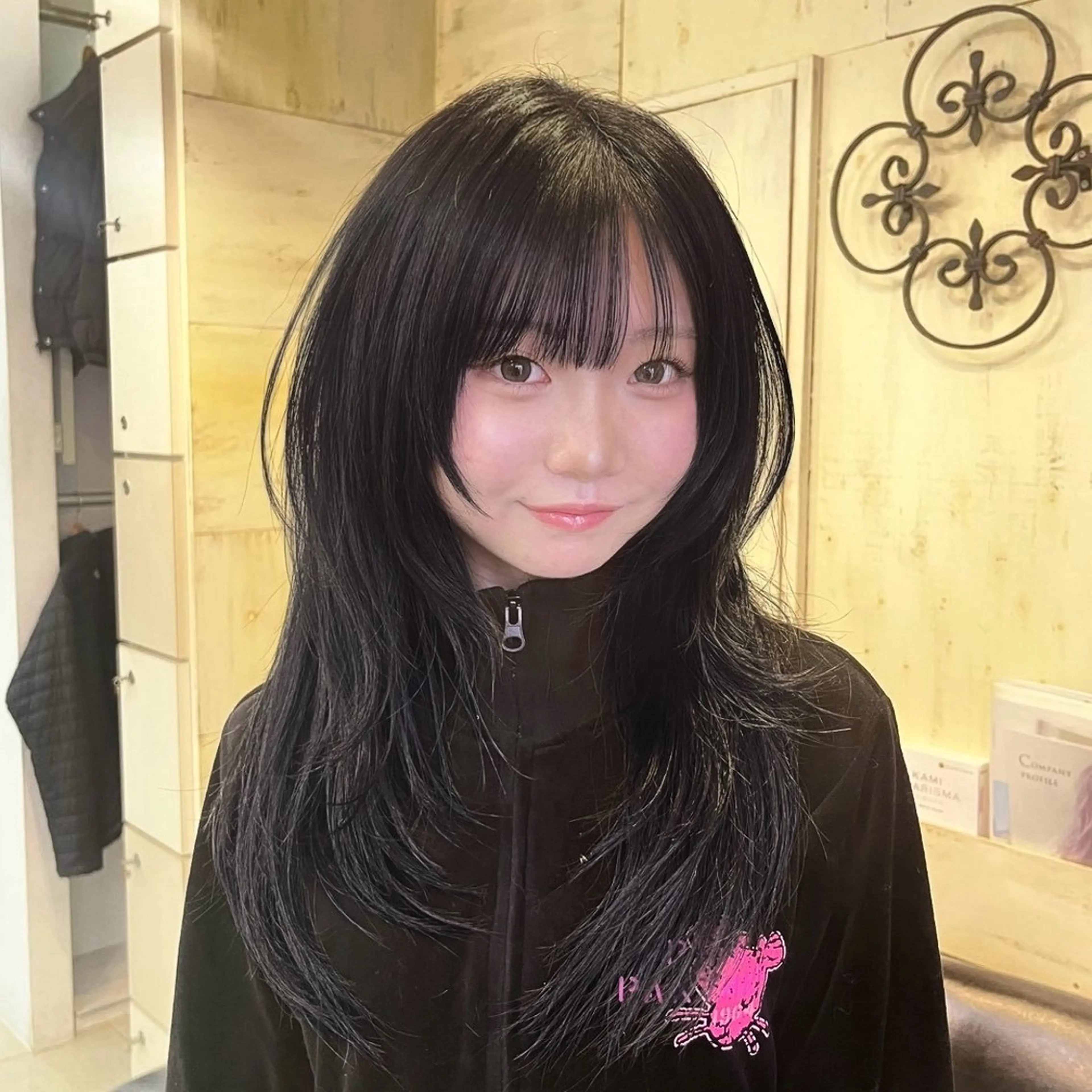 セミロング ハイレイヤー 韓国風ヘア レイヤーカット シャギー カット ヘアカラー トリートメント レイヤー/ハッシュカ ット/顔周り/フウカのヘアスタイル