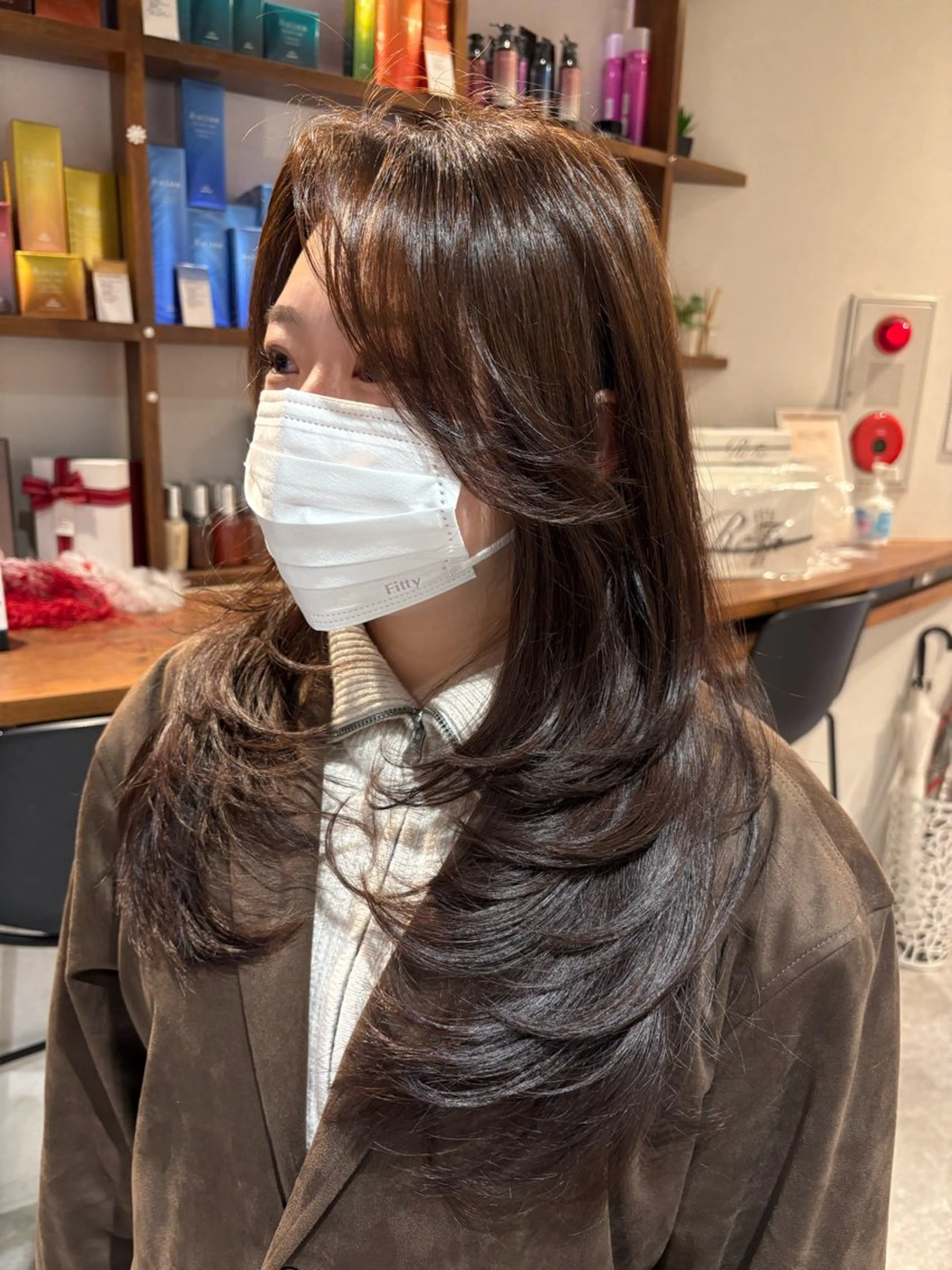 ロング カラー ブラウンカラー ナチュラルブラウン レイヤーカット 海外レイヤー/赤み 消しカラー/上原聖奈のヘアスタイル