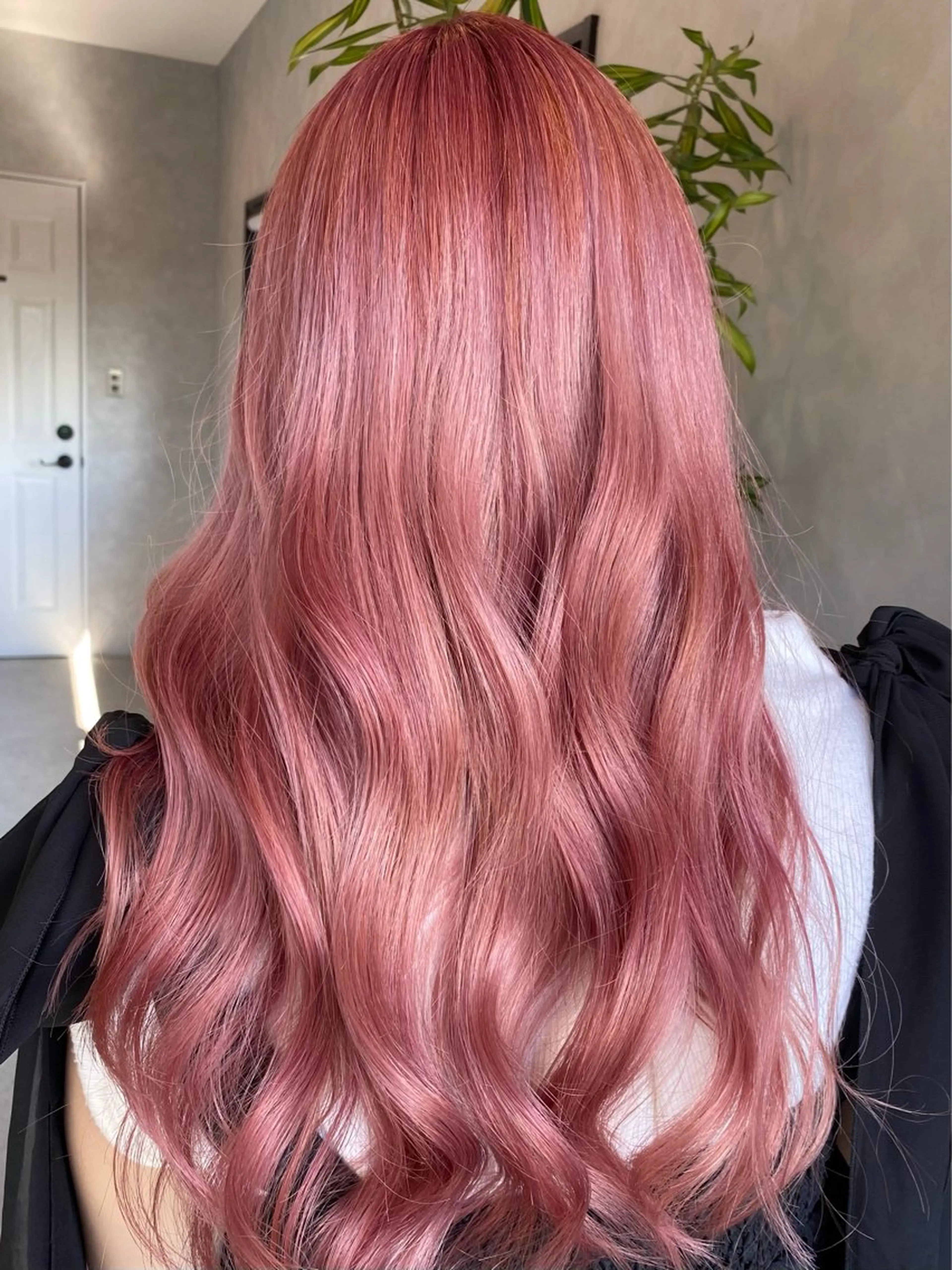 カラー 白井 音羽のヘアスタイル