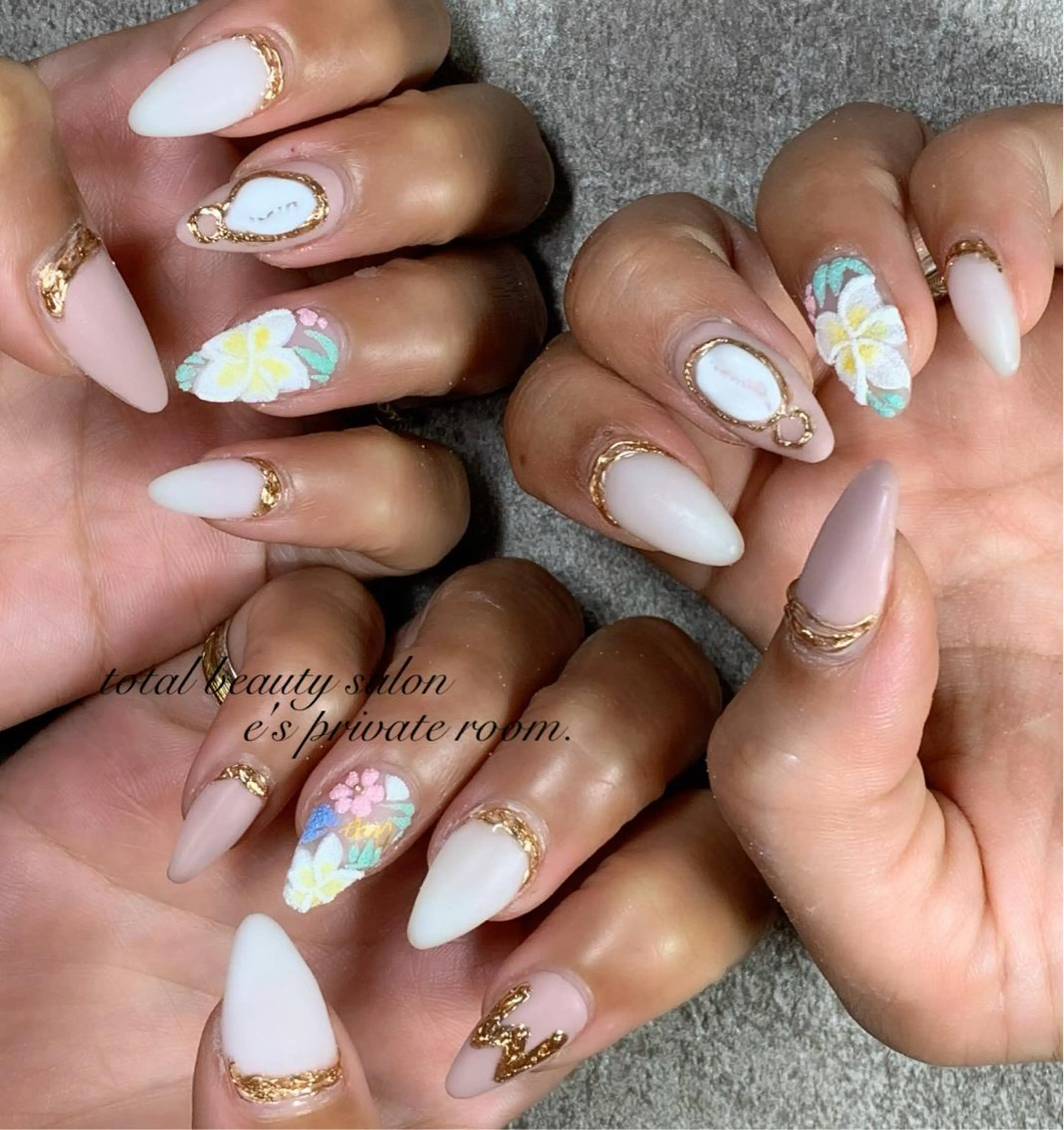 ネイル LAVISH nail salonのネイルデザイン