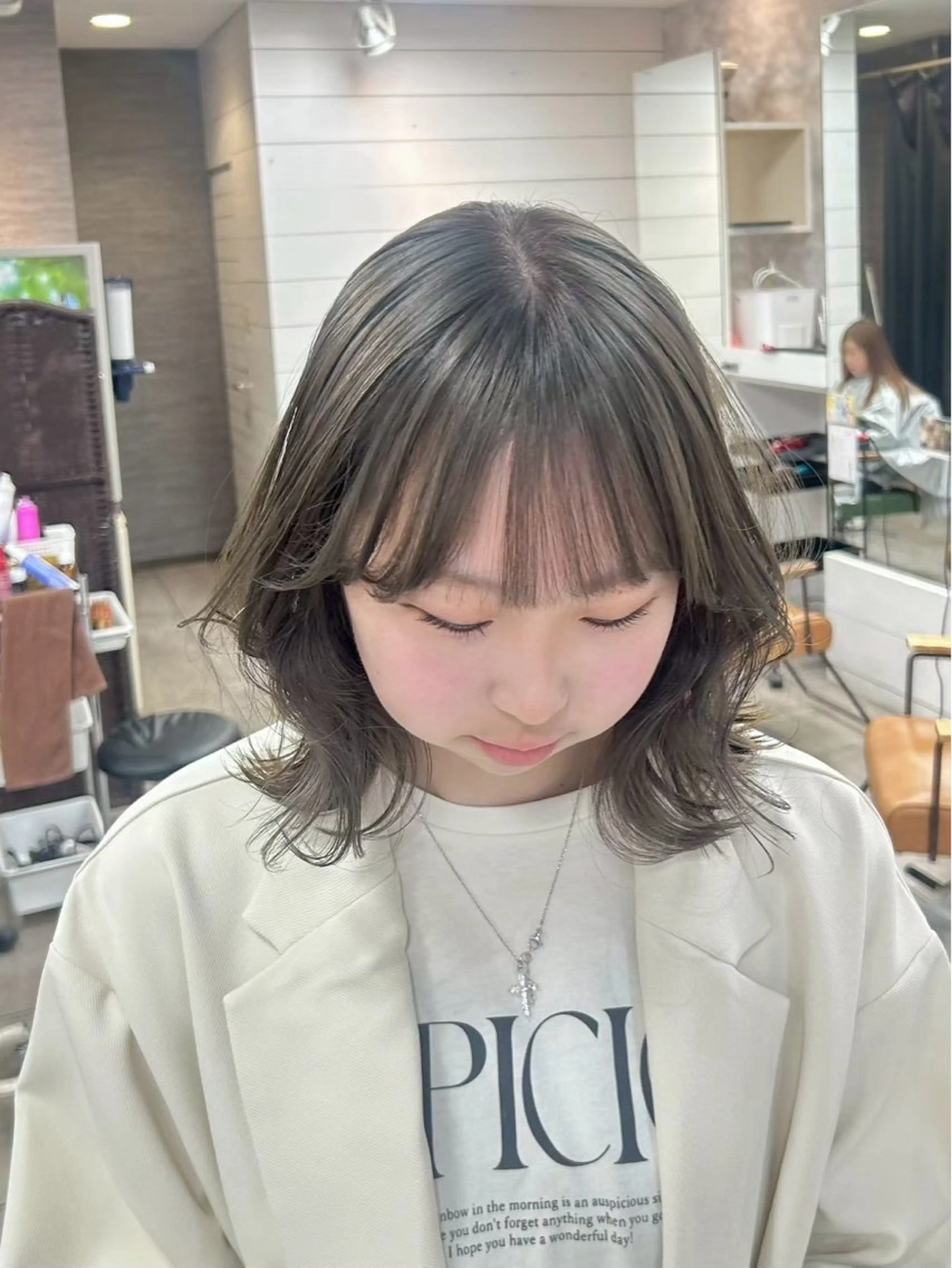 ミディアム レイヤーカット カット ヘアカラー 🫧艶髪カラー🫧 森本くるみのヘアスタイル