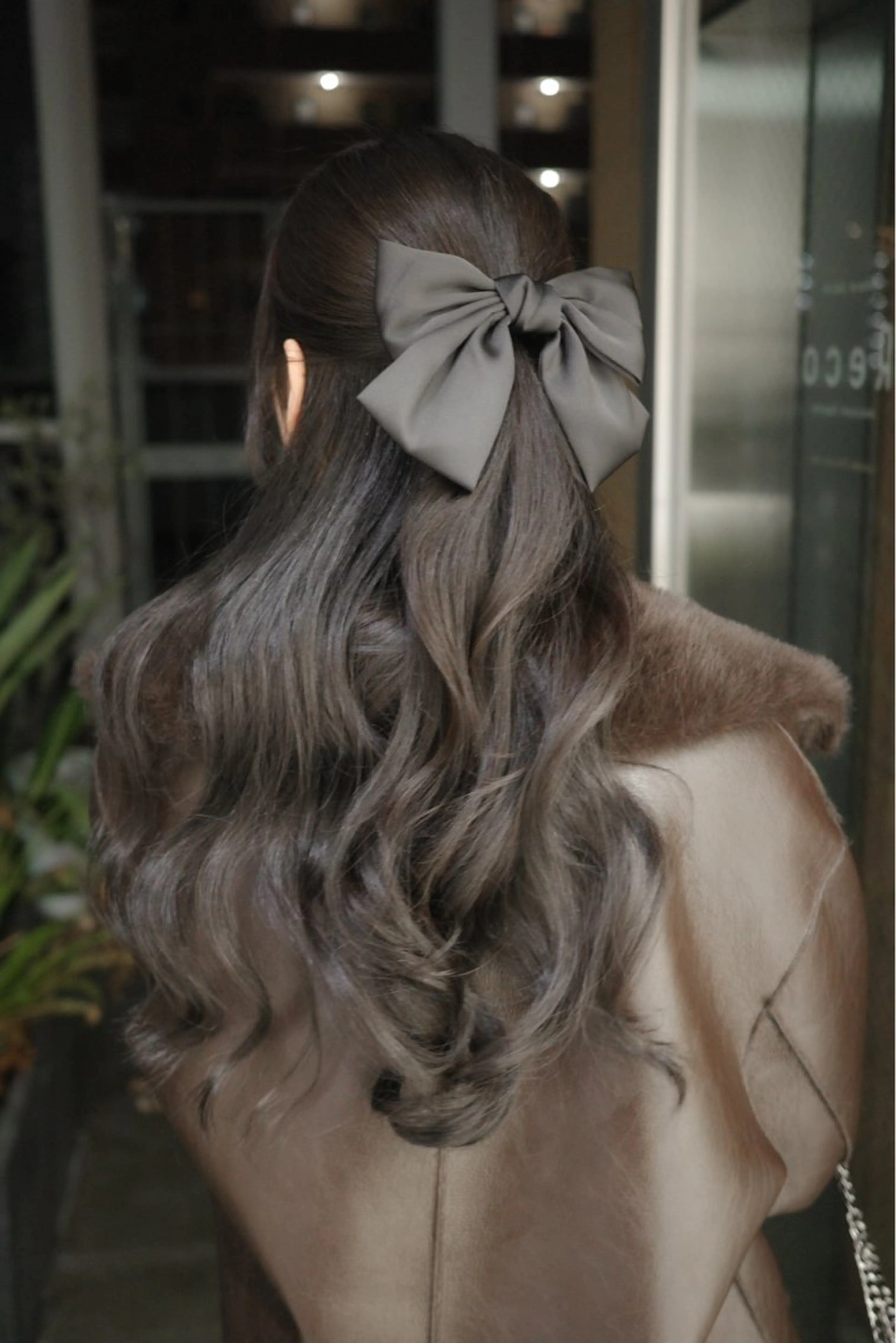 ロング カラー ヘアアレンジ ハーフアップ hiide sisiのヘアスタイル