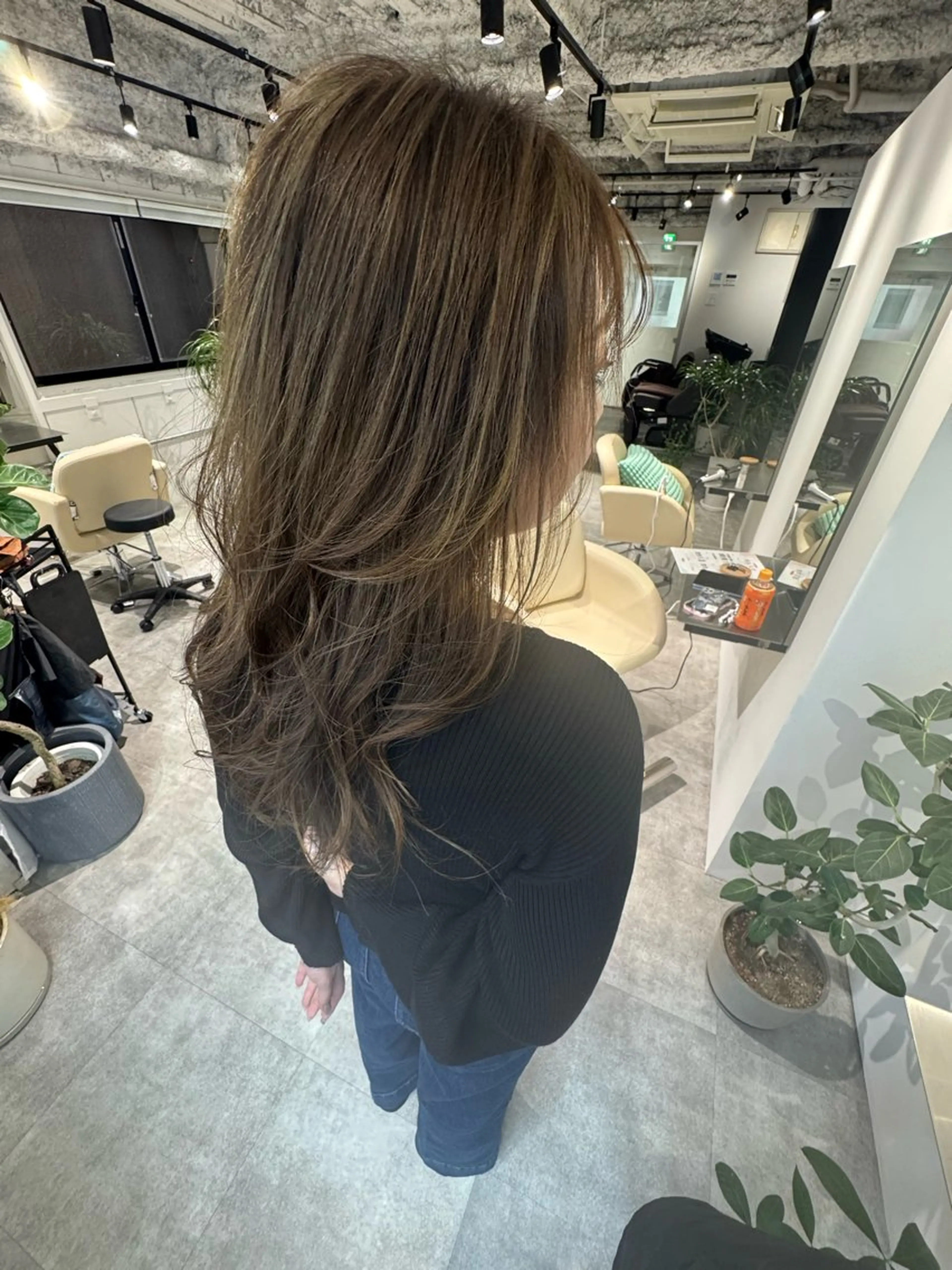 ロング カラー ハイライトカラー ハイライト レイヤーカット 夜23時まで予約🉑 reverieあきらのヘアスタイル