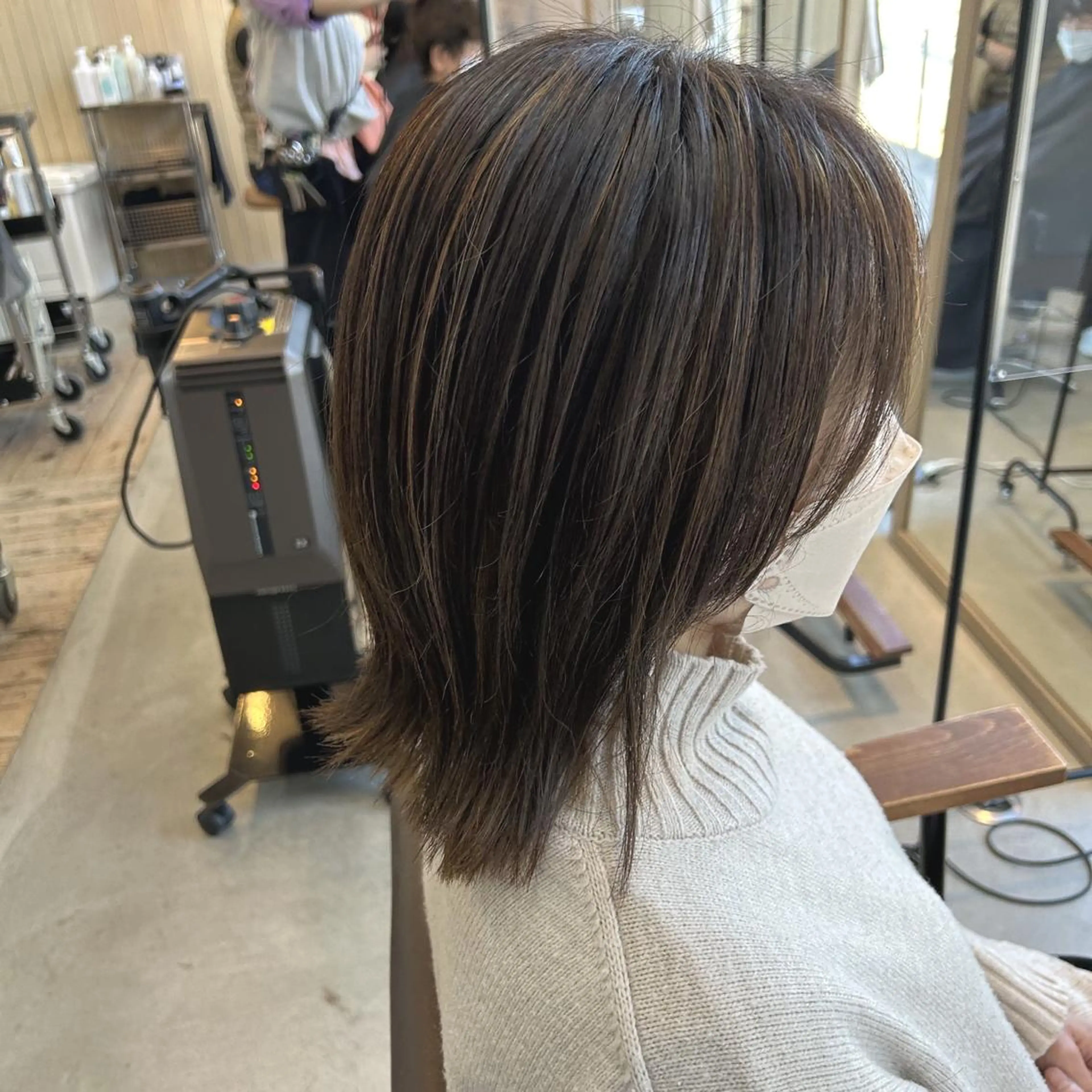 ミディアム カット ヘアカラー 綿貫 美雪のヘアスタイル