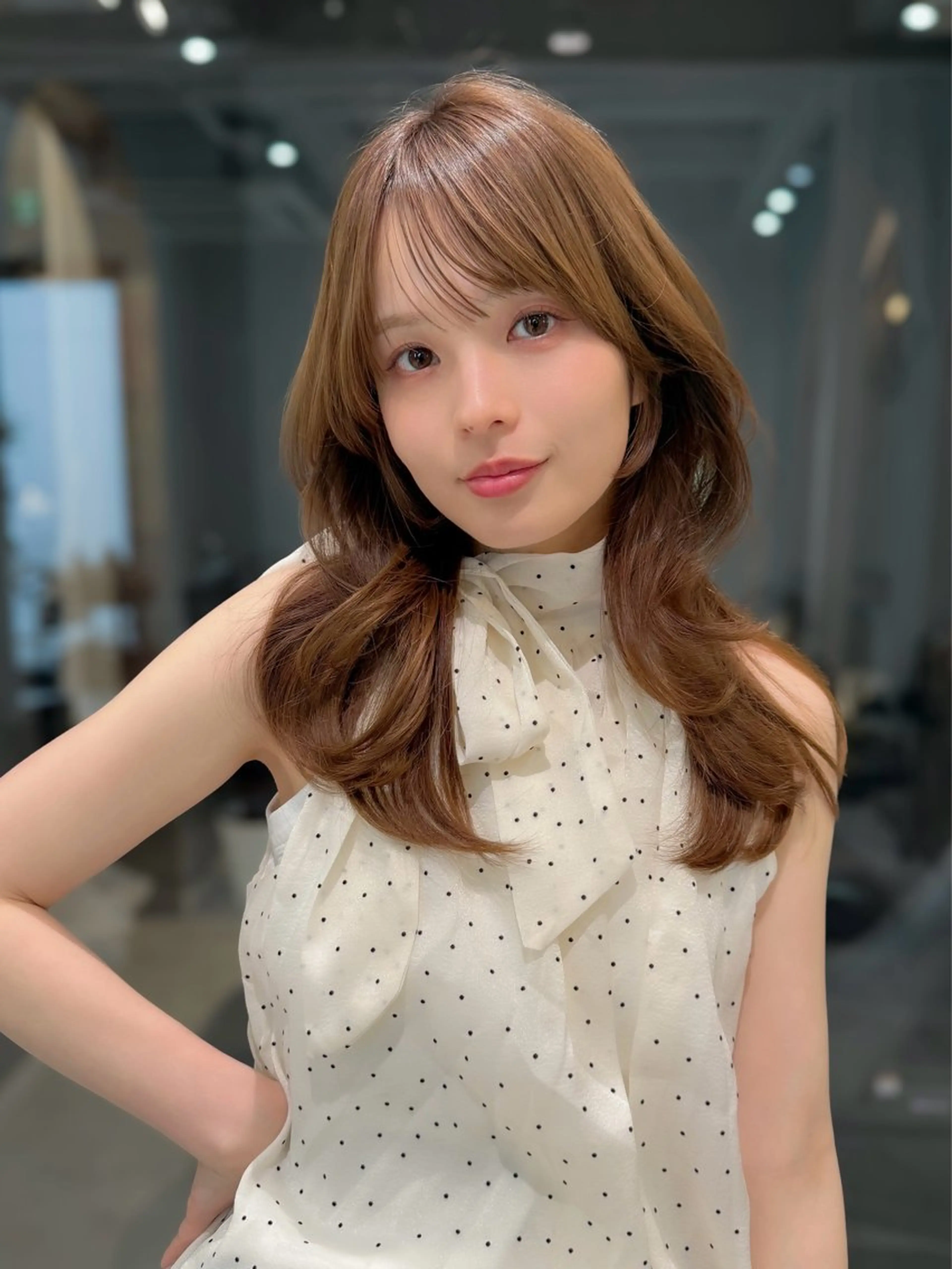 セミロング カラー Lond enikaのヘアスタイル