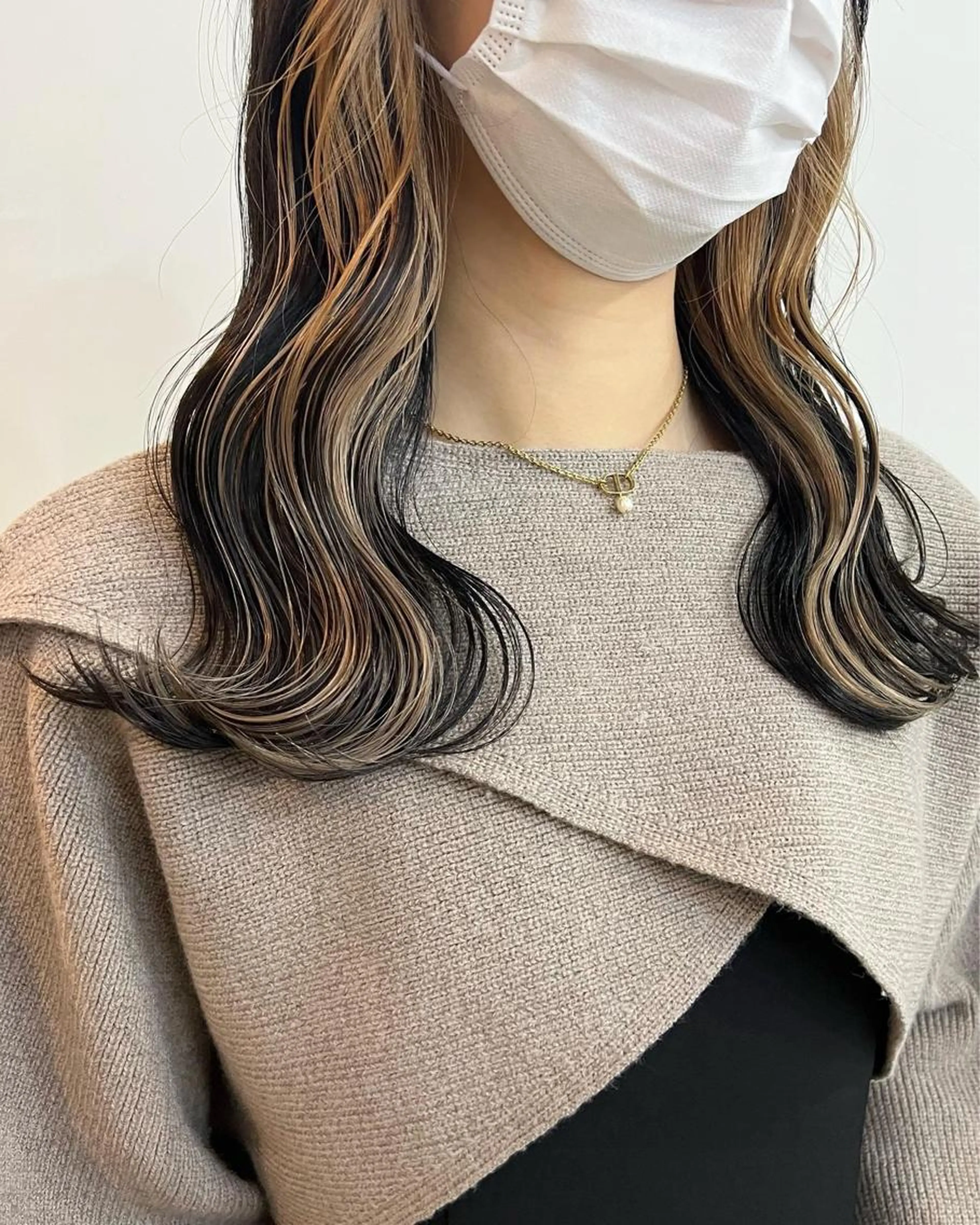 当日予約🉑 🍬インナーカラー(ケアブリーチ1回込み)🍬＋保湿トリートメントの写真