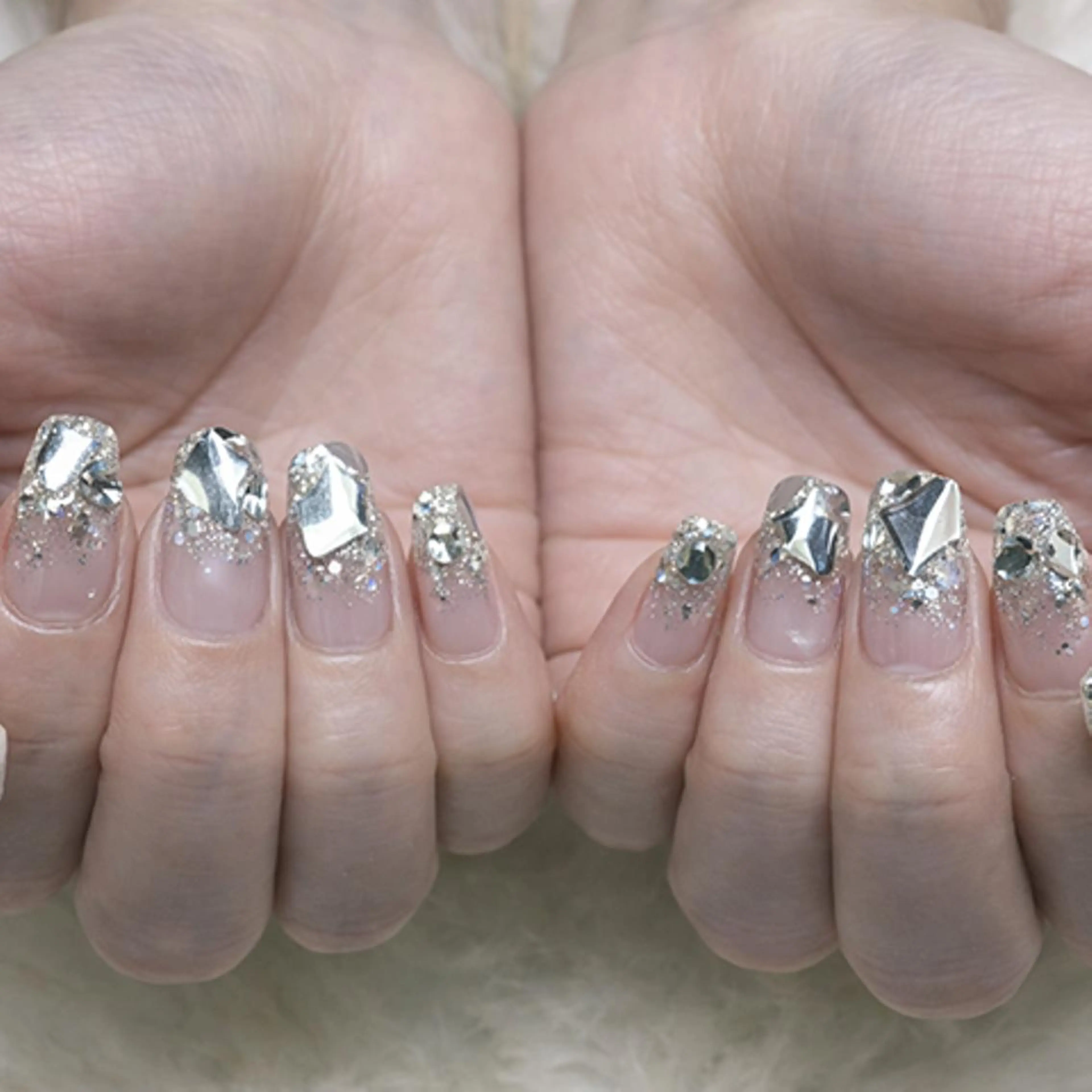 ネイル ミラーネイル ハンドネイル Miku. Nのネイルデザイン