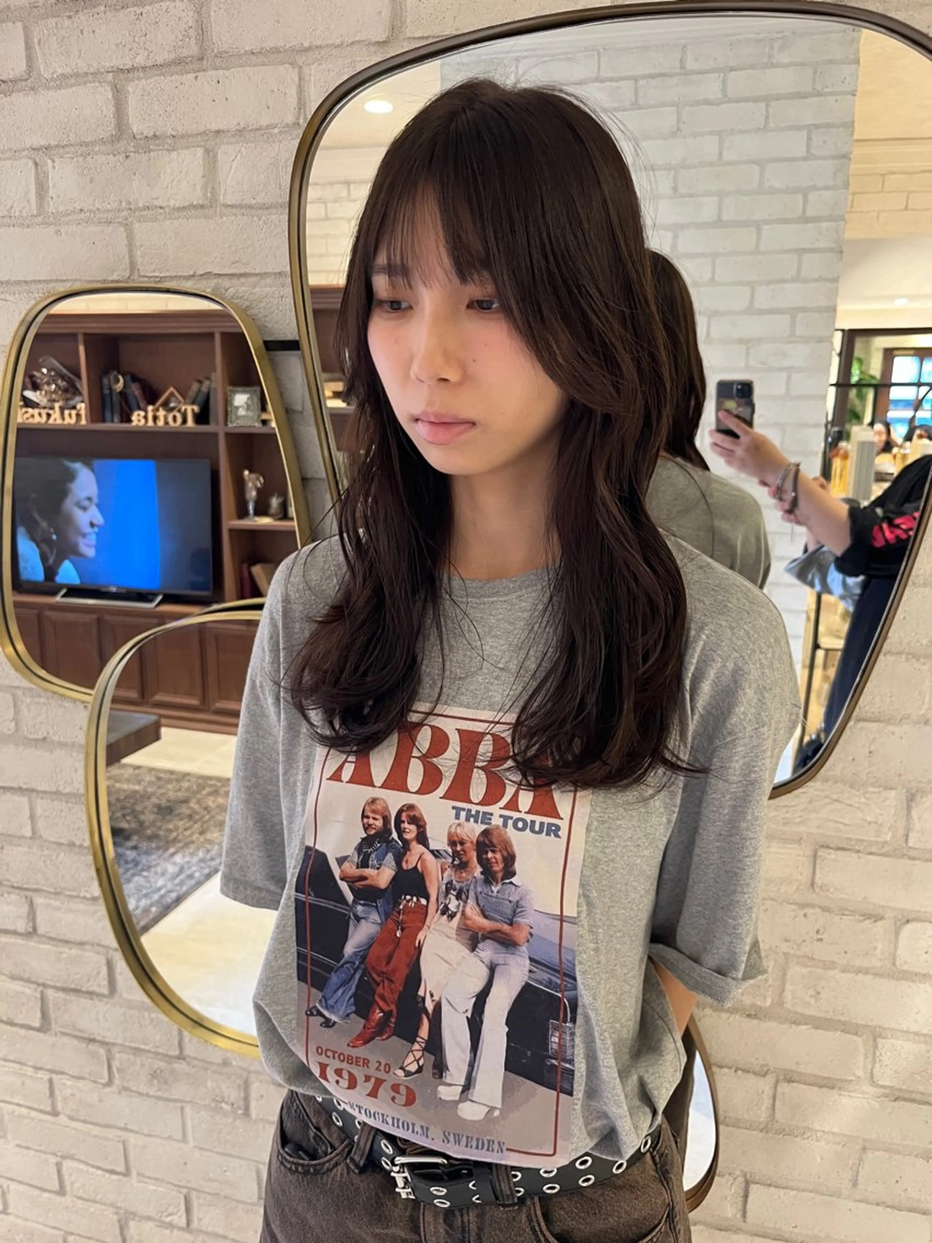 ロング レイヤーカット 橘 ゆきののヘアスタイル