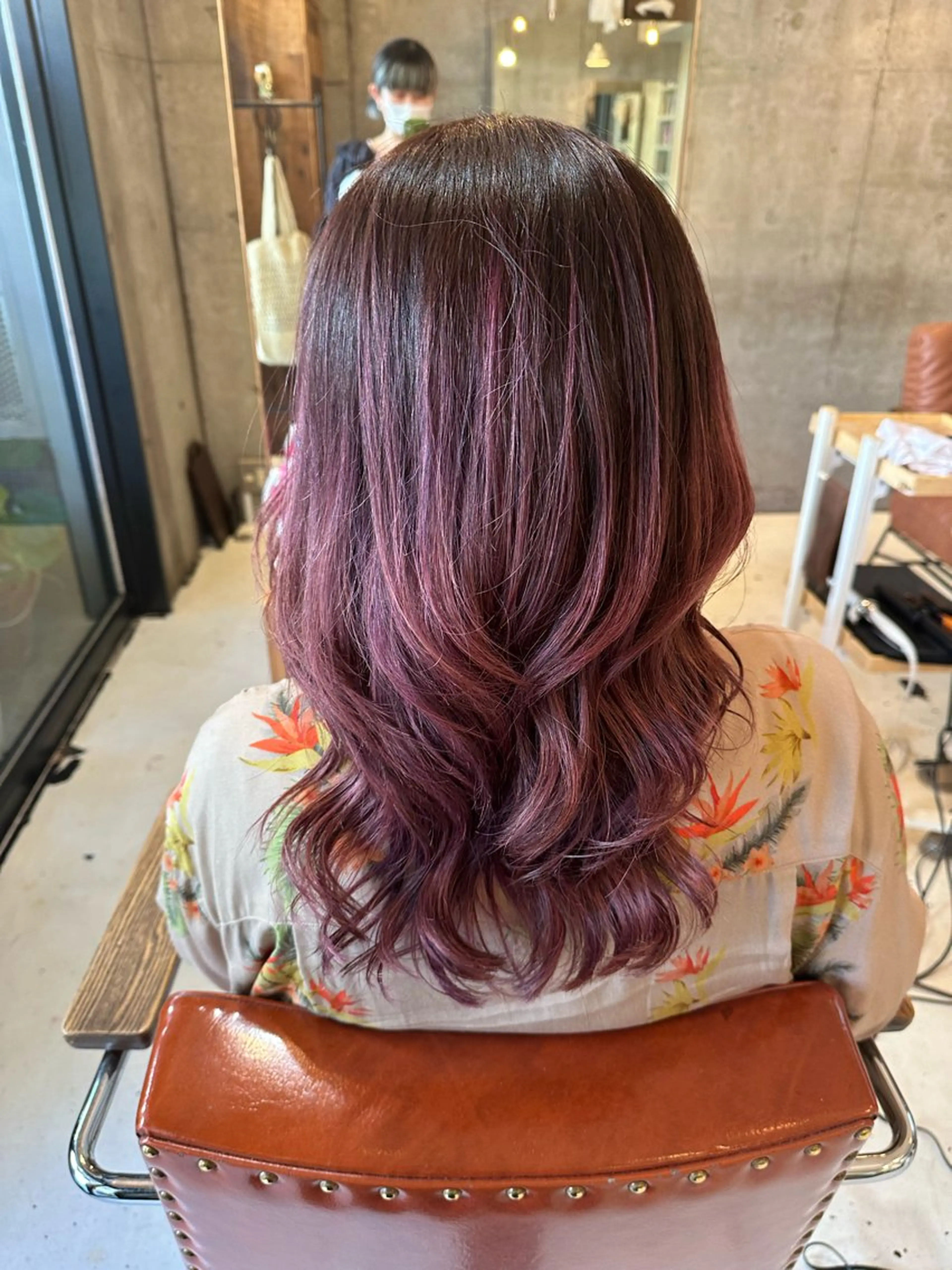 セミロング カラー デザインカラー グラデーションカラー ハイトーンカラー ピンクカラー カット ヘアカラー ✂︎岡根 京花✂︎のヘアスタイル