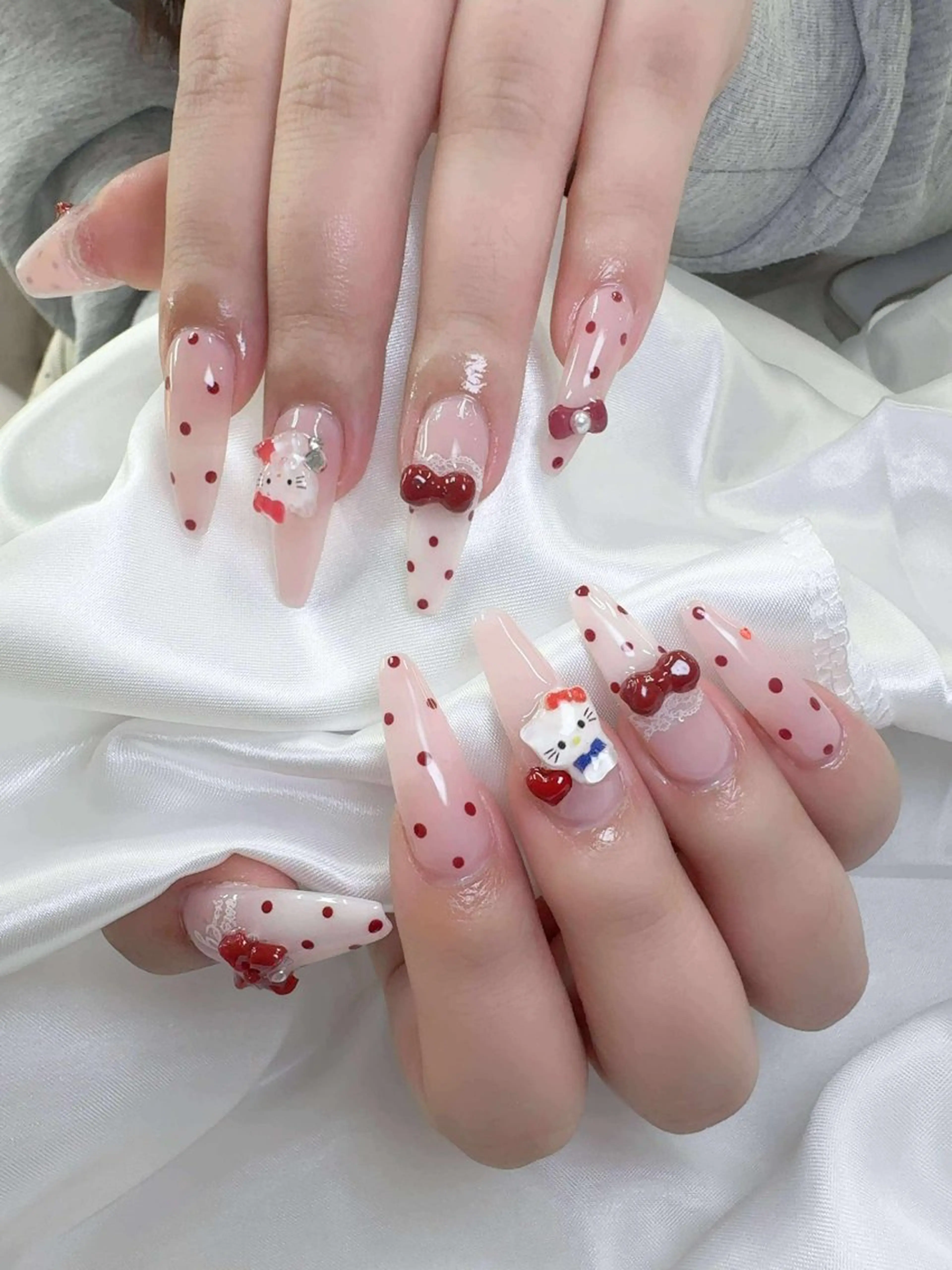 ネイル フレンチネイル グラデーション 韓国ネイル マグネットネイル ニュアンスネイル ハンドネイル Squen Nail 【持ち込みOK】のネイルデザイン