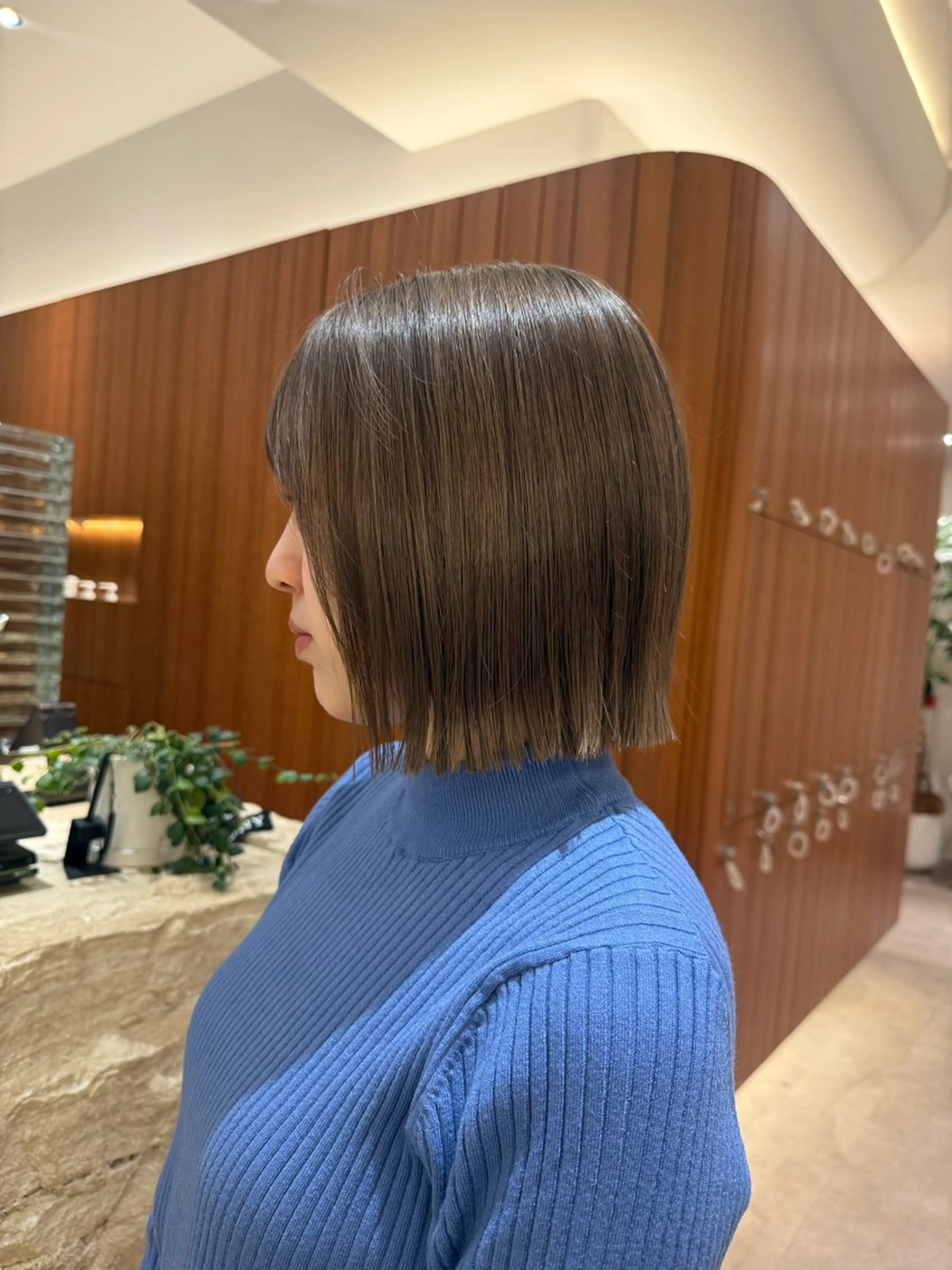 ミディアム カラー 切りっぱなしボブ ショートボブ ボブレイヤー 透明感カラー ボブ カット ヘアカラー トリートメント 田中航平/渋谷ボブ/ レイヤーボブのヘアスタイル