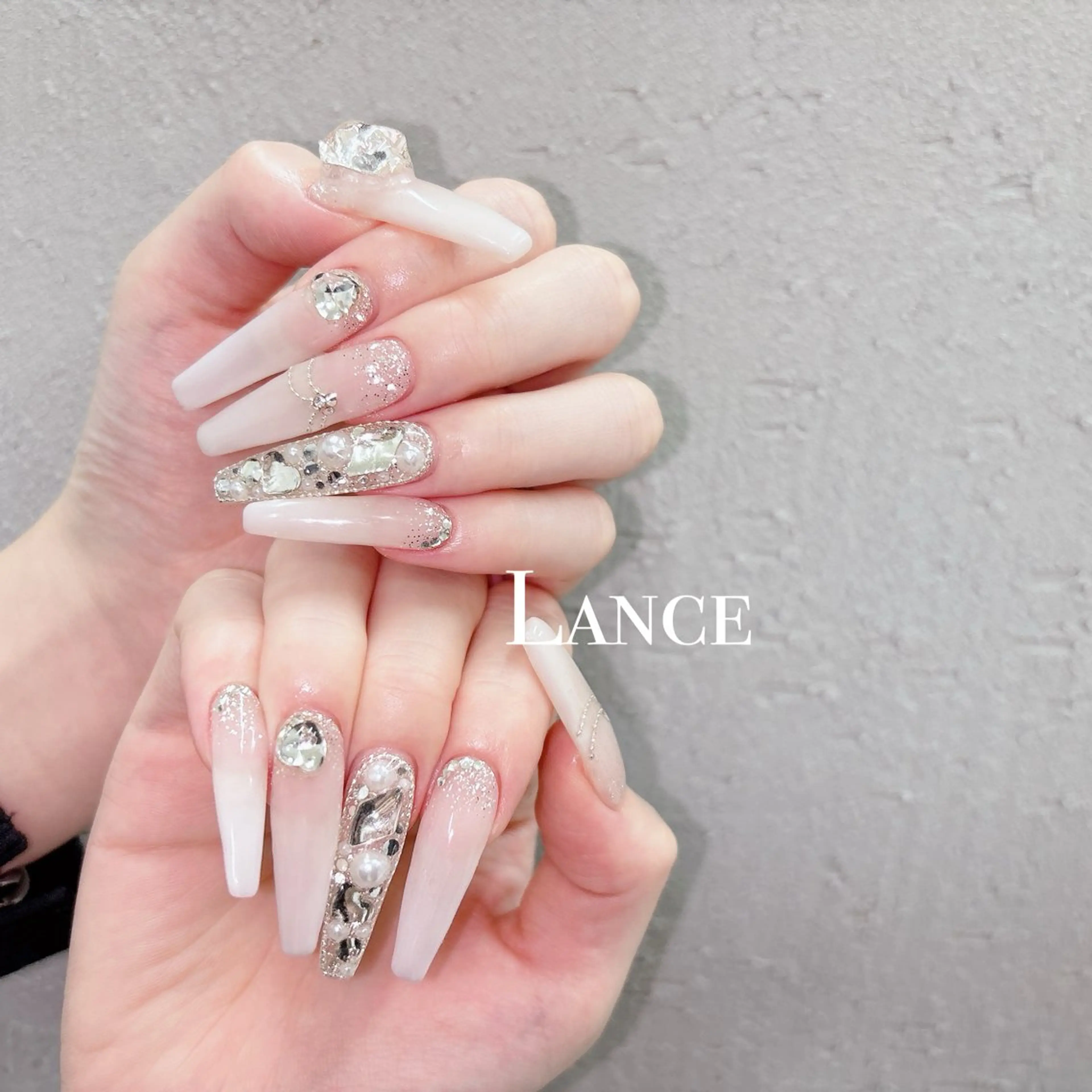 ネイル オーロラネイル フットネイル 氷ネイル・うるうるネイル キラキラネイル 韓国ネイル ハンドネイル Lance nailのネイルデザイン