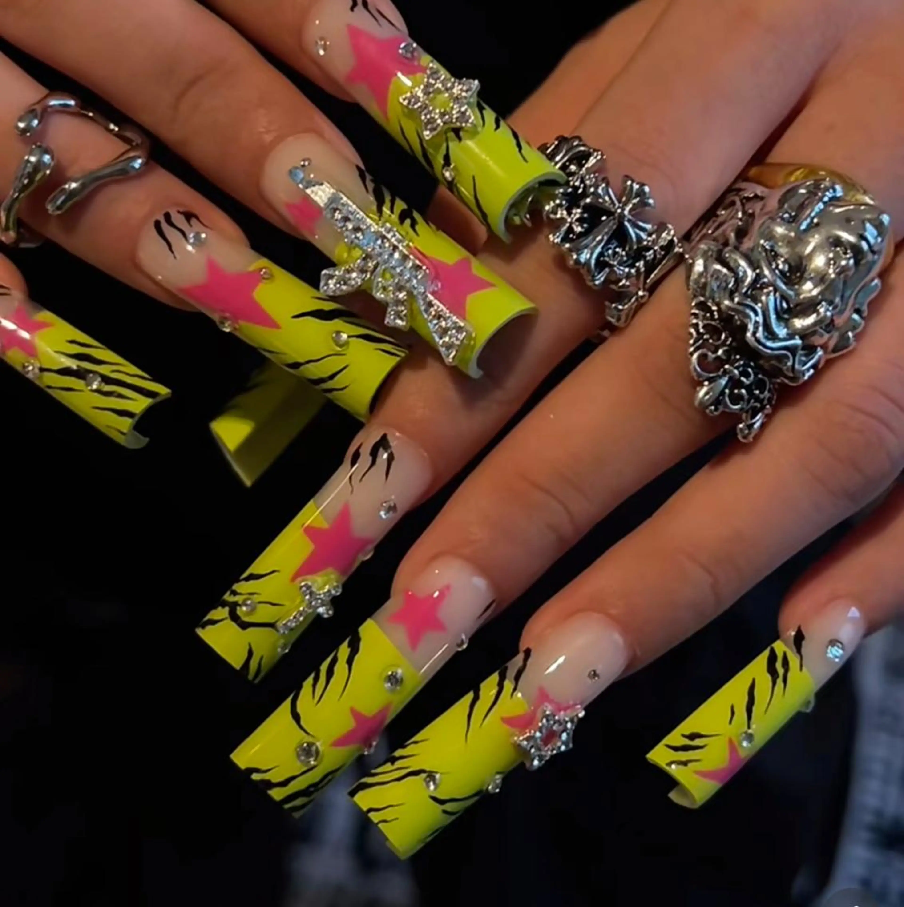 ネイル ハンドネイル Pure&Rich Nailのネイルデザイン