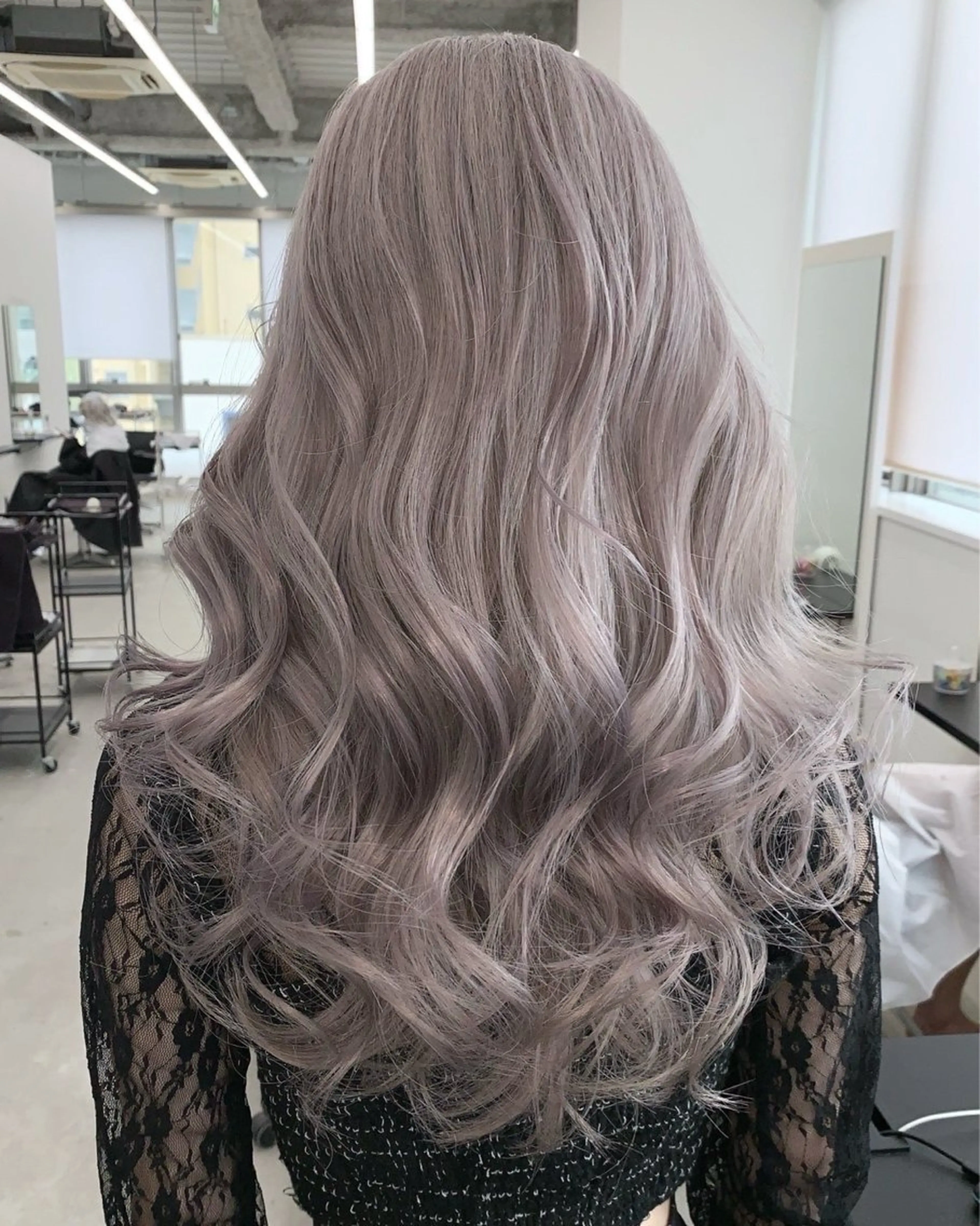 ロング カラー 伊藤 七奈のヘアスタイル