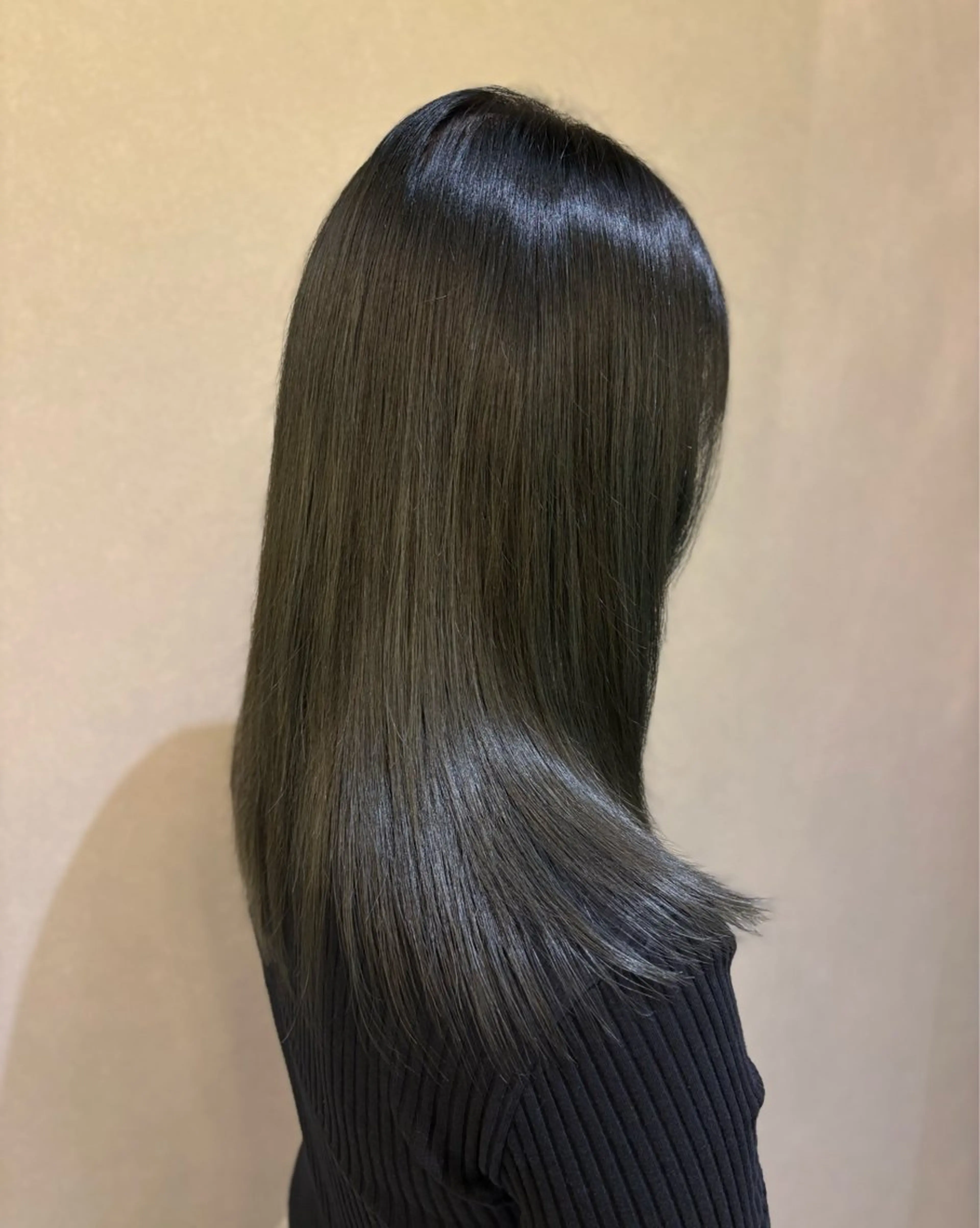 セミロング カラー グレージュ オリーブグレージュ オリーブグレー ヘアカラー トリートメント Amas ⌇みくのヘアスタイル