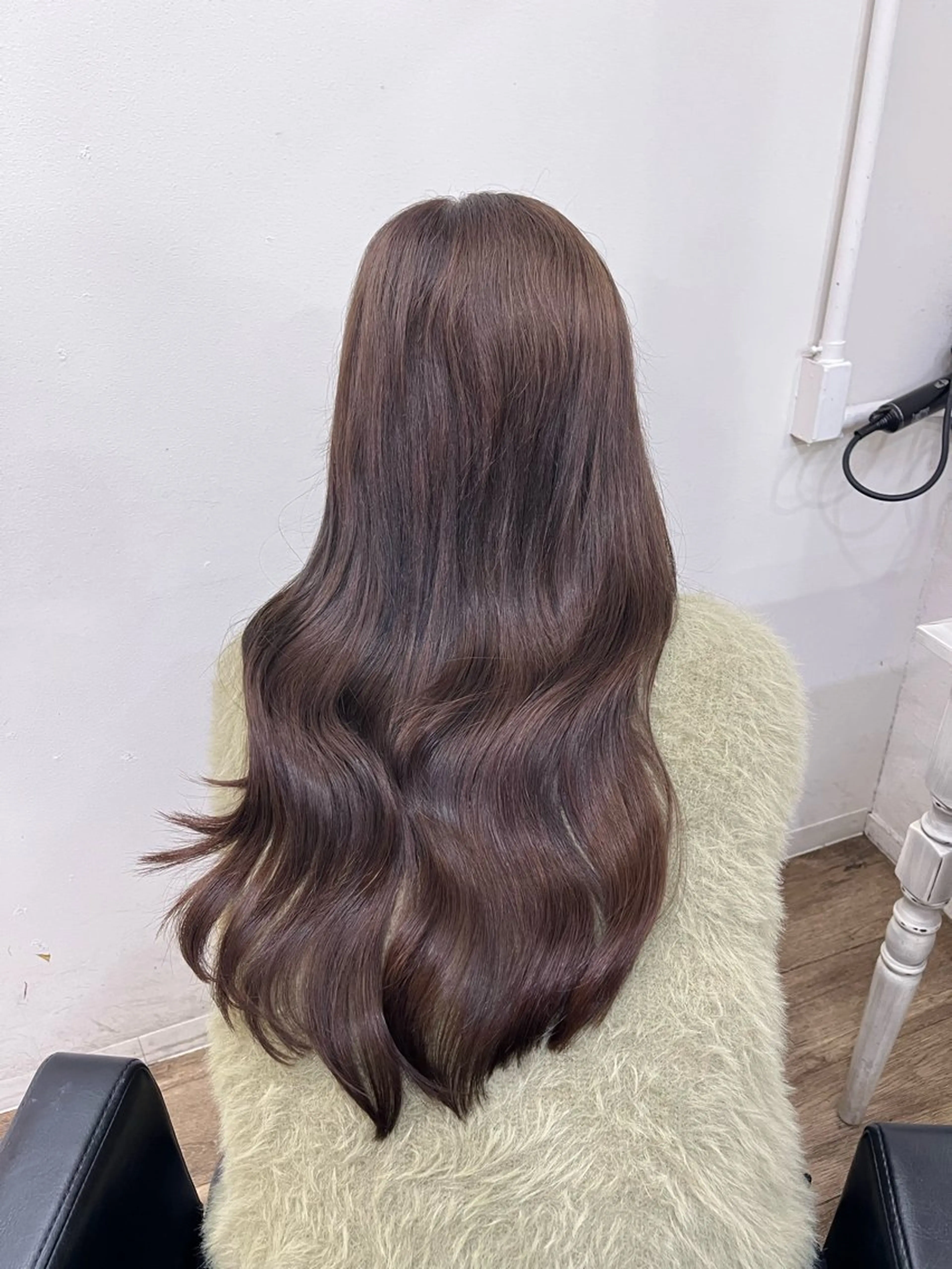 ロング ヘアカラー 新 心寧のヘアスタイル