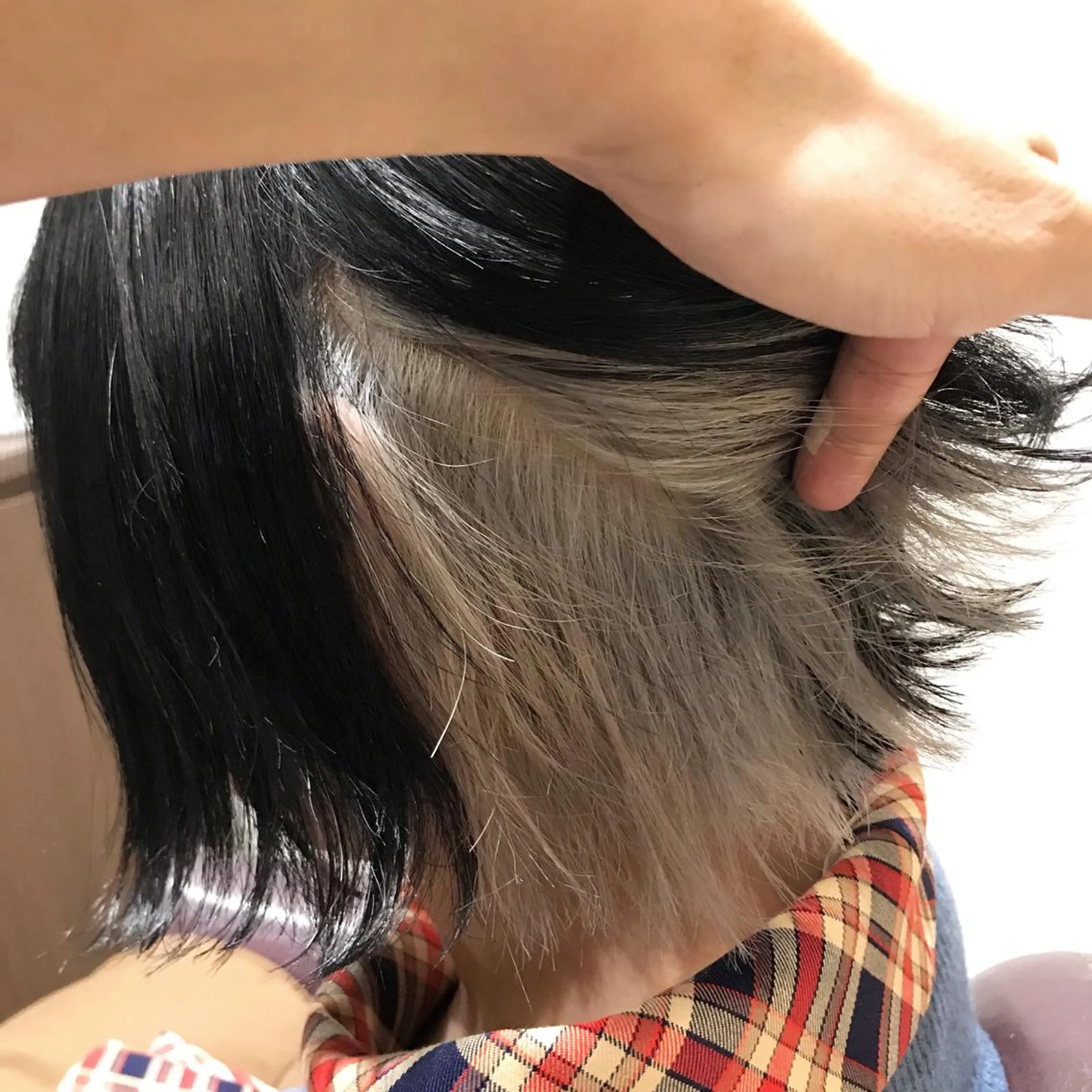 ショート カラー ヘアカラー 松崎 崇のヘアスタイル