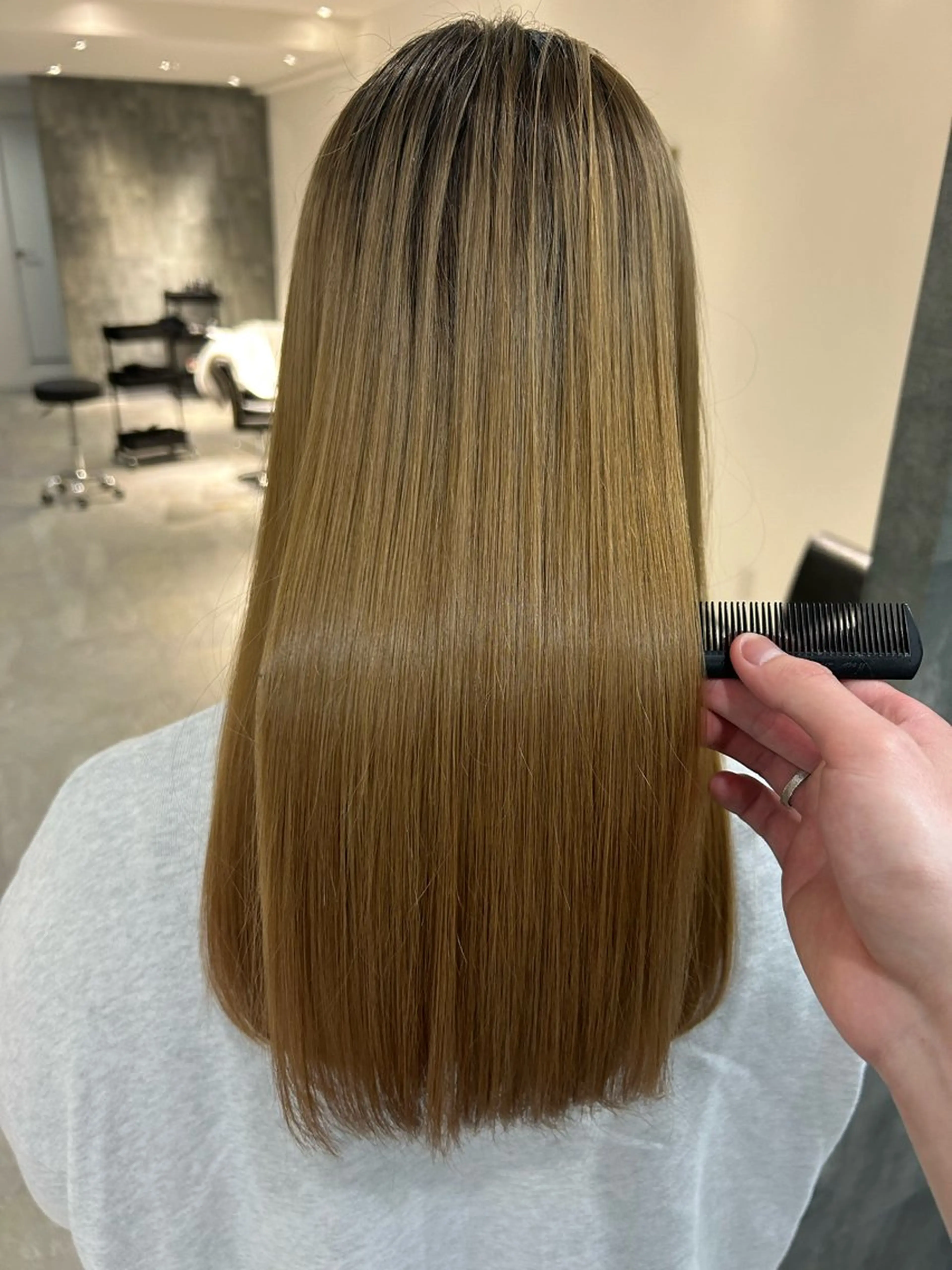 ロング 髪質改善特化🫧 梶川　歩哉のヘアスタイル