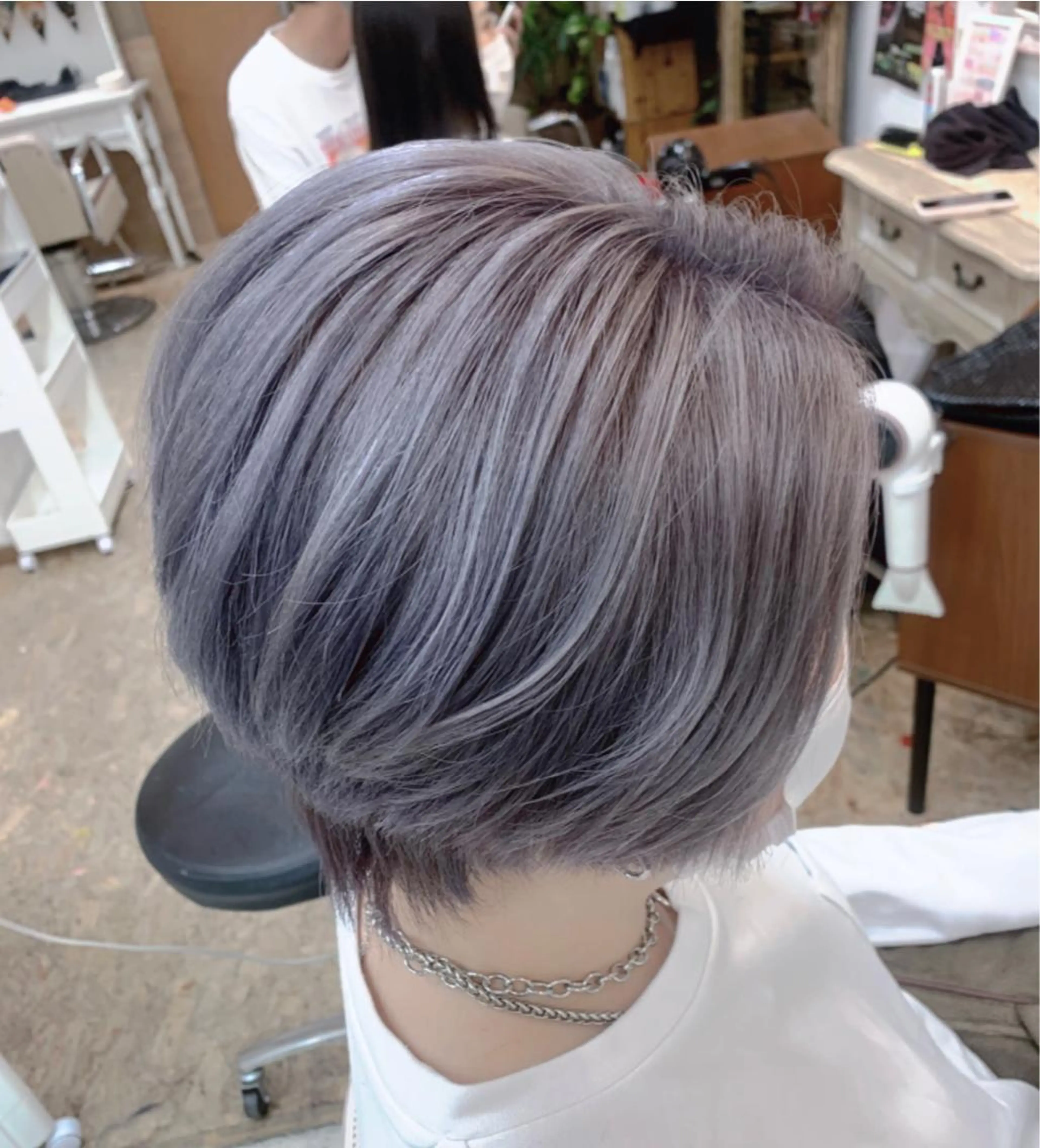 ショート カラー アッシュ ブリーチ ラベンダーカラー ラベンダーアッシュ Fan.ray店長 🌈 HIBIKIのヘアスタイル
