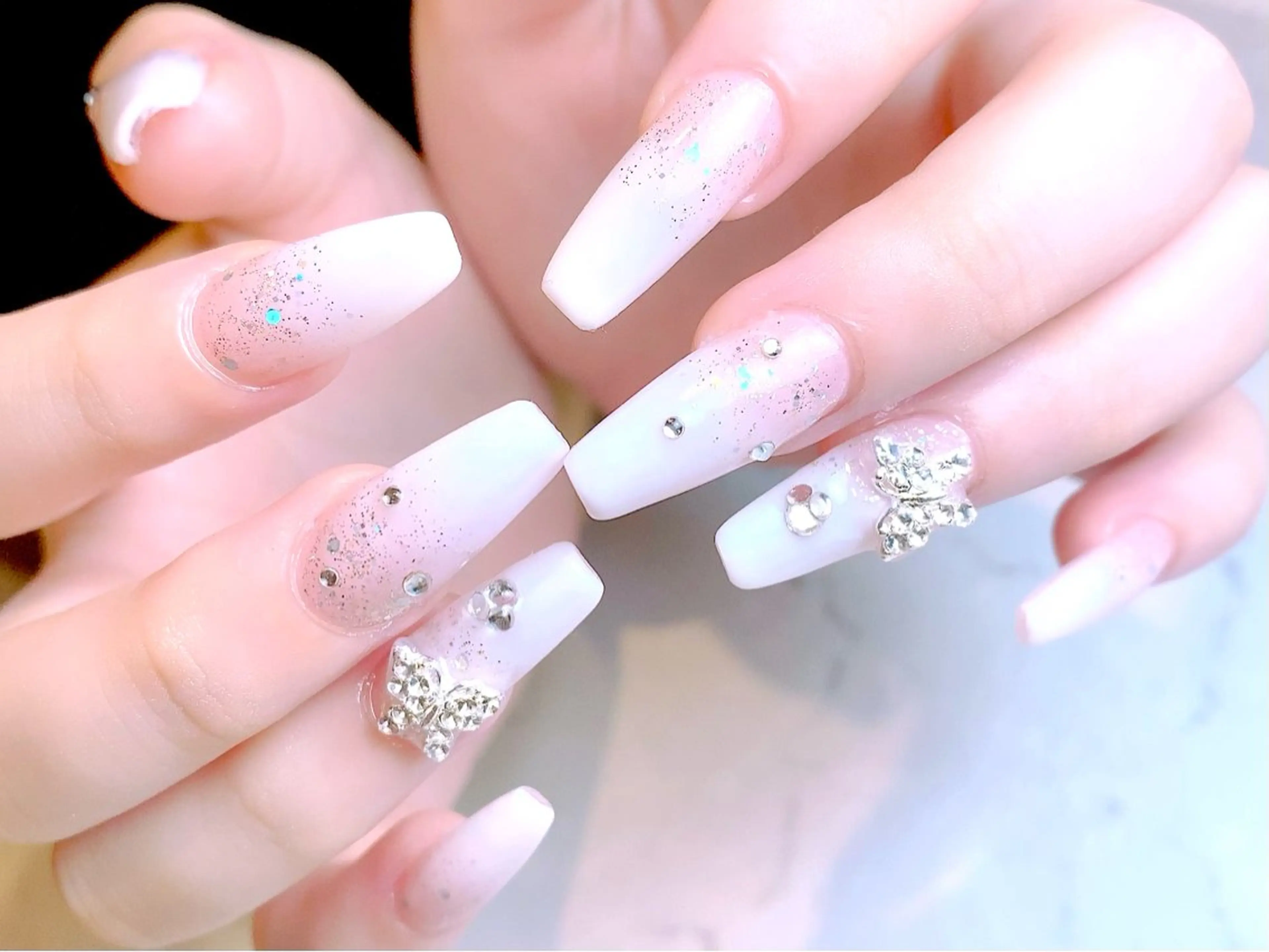 ネイル 成人式 プライベートサロン Rのネイルデザイン