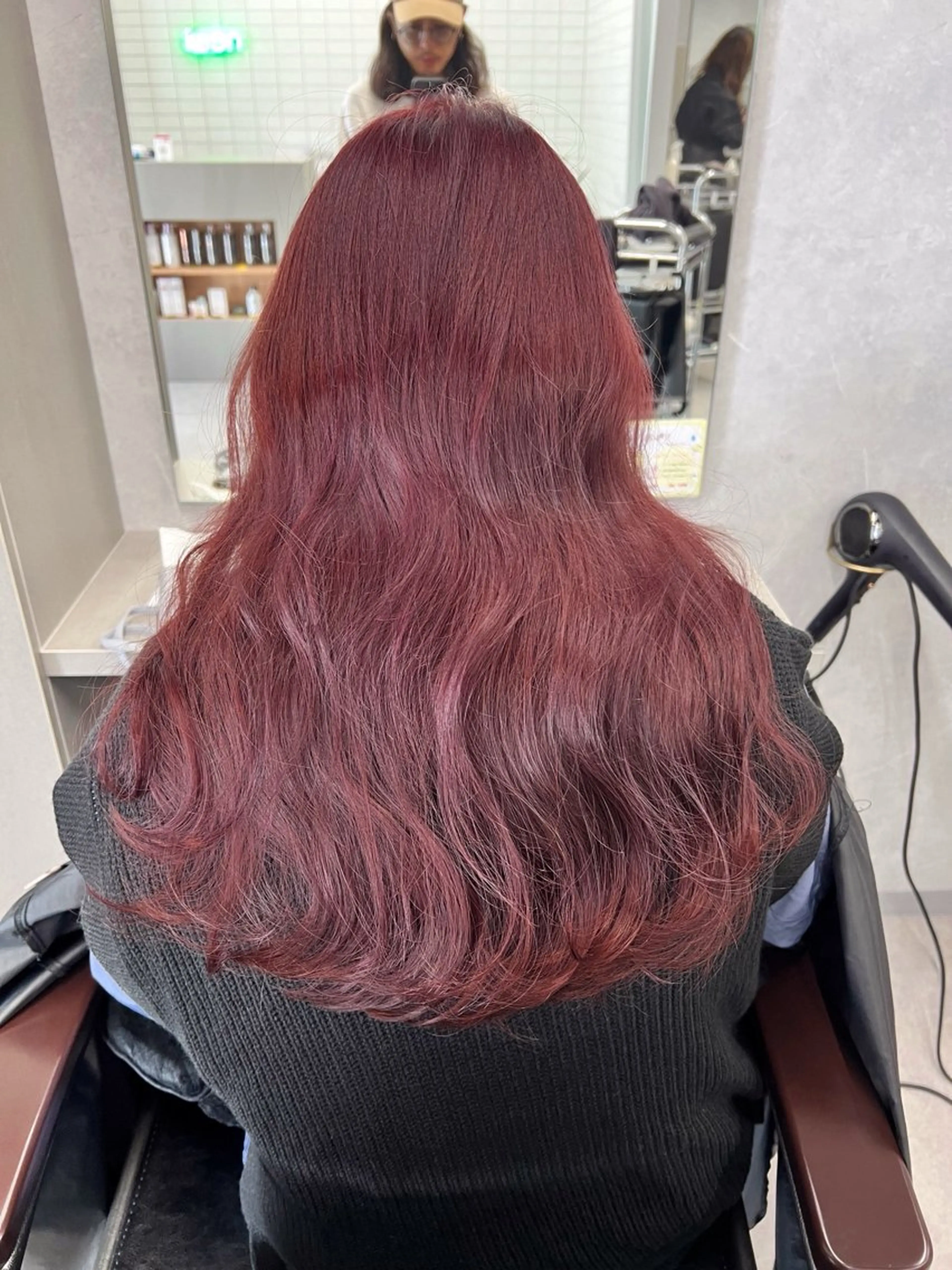 ロング ボブ ハイライト 髪質改善 カット ヘアカラー トリートメント newi ナカノのヘアスタイル