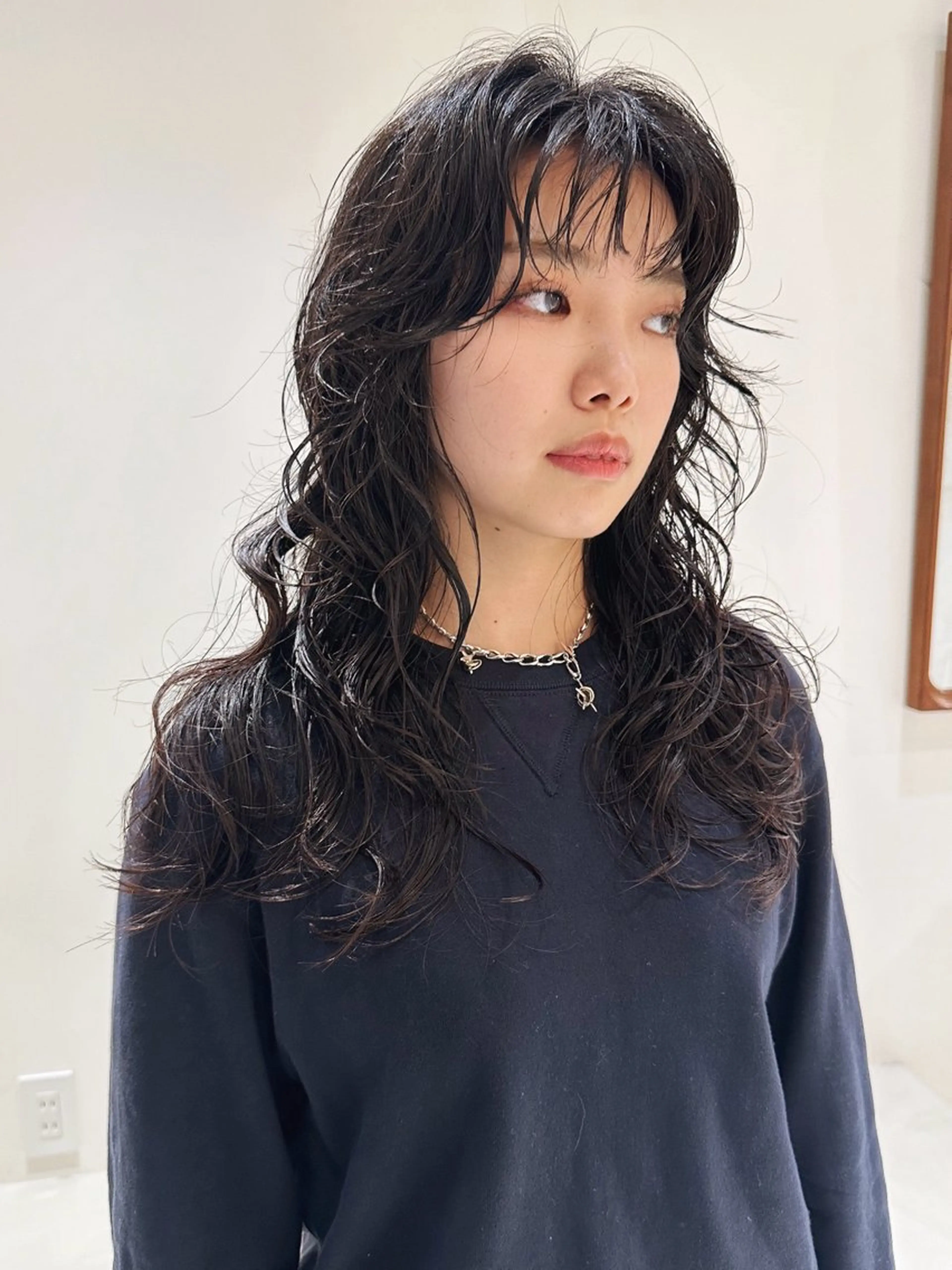 セミロング カット パーマ 小木曽 新大のヘアスタイル
