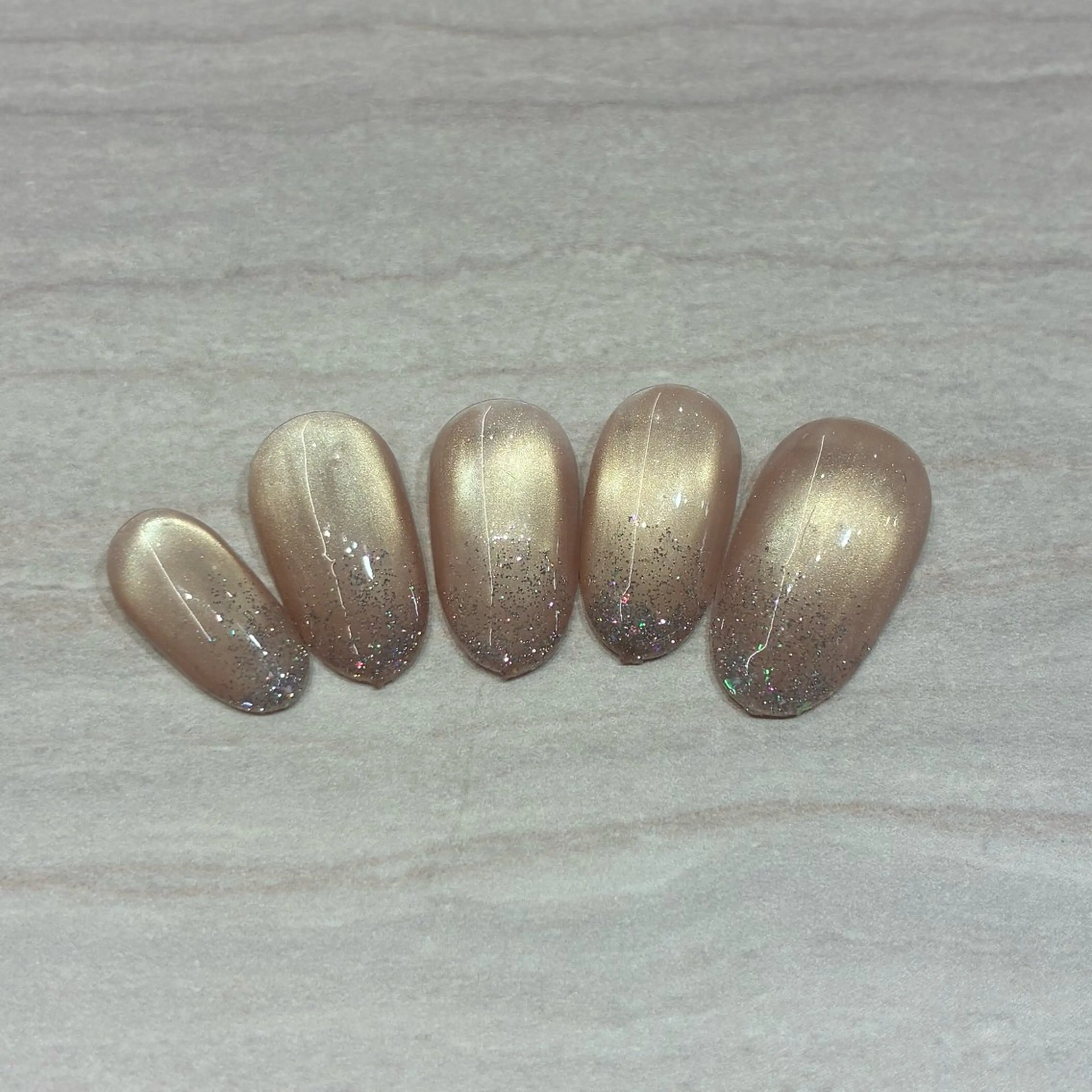 【ハンド】オフ込みパラジェル可・ラメグラ(マグネットベース)🩶の写真